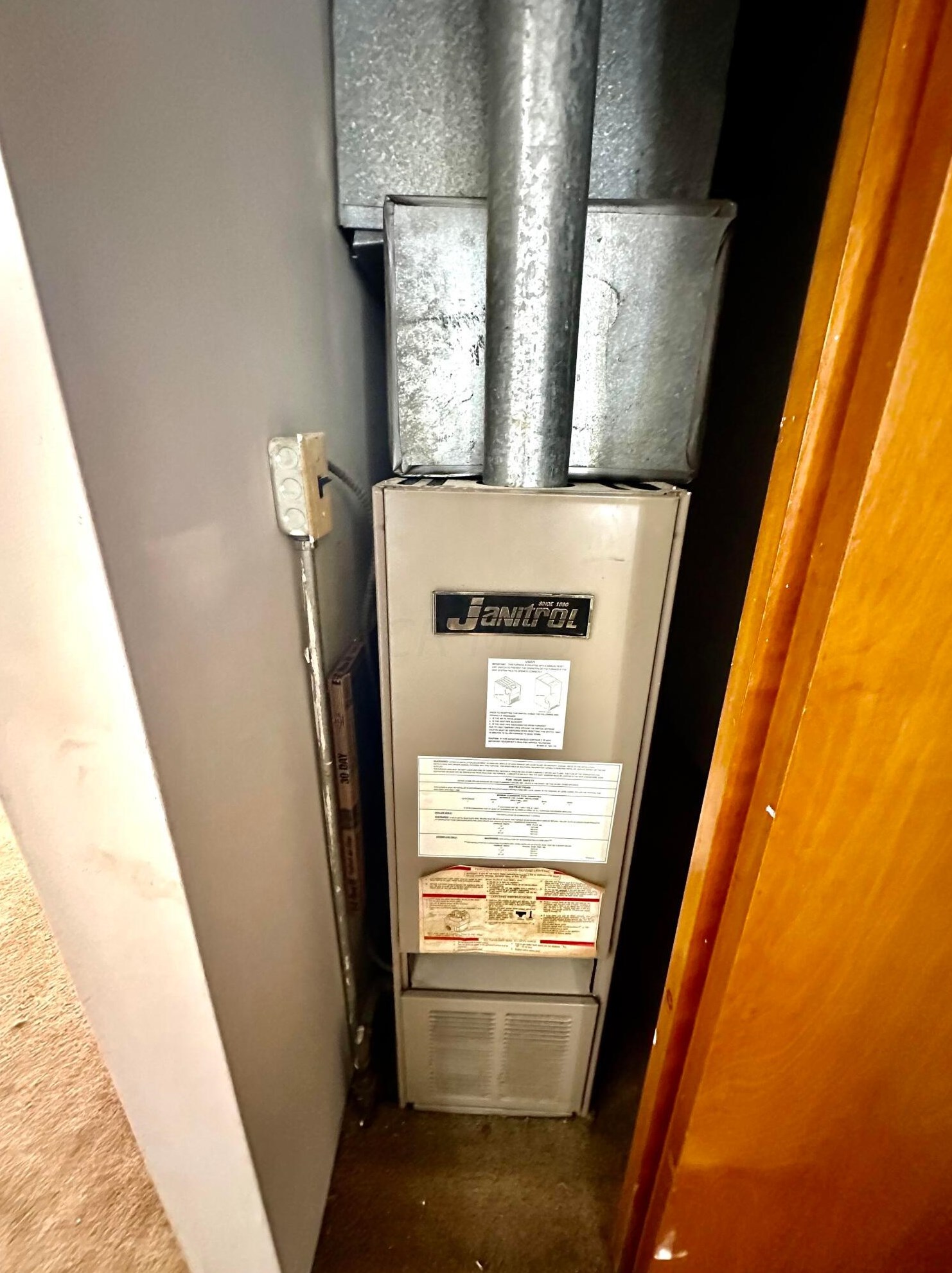 1288 Hart Rd, Columbus OH 43223-3324 exterior