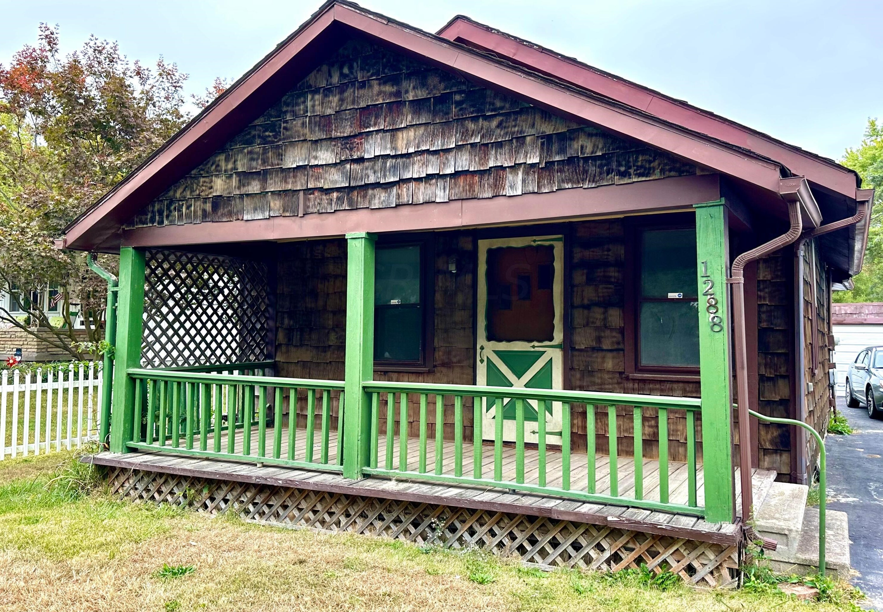 1288 Hart Rd, Columbus OH 43223-3324 exterior