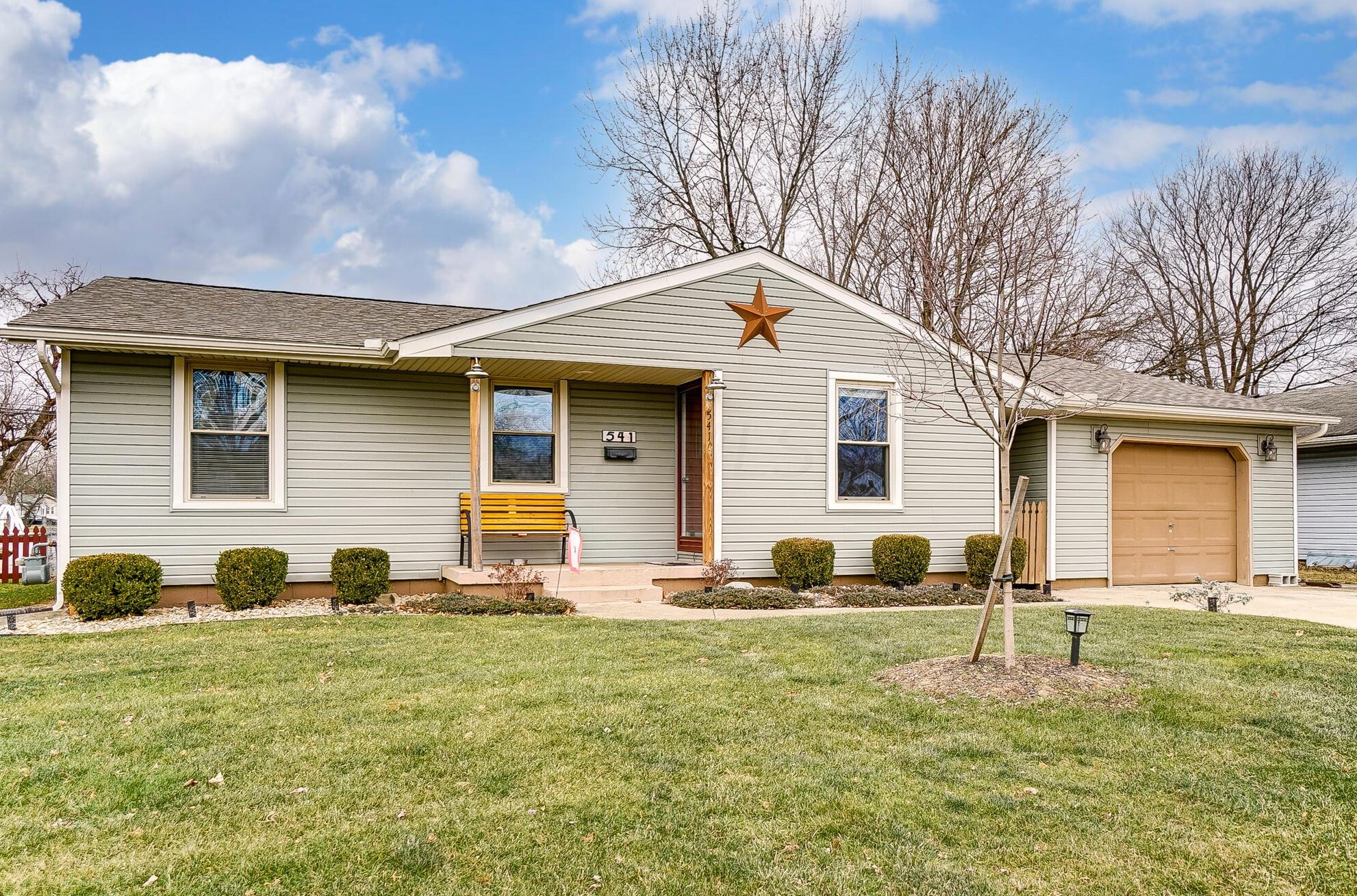 541 Mowrer Rd, Circleville, OH 43113-1329