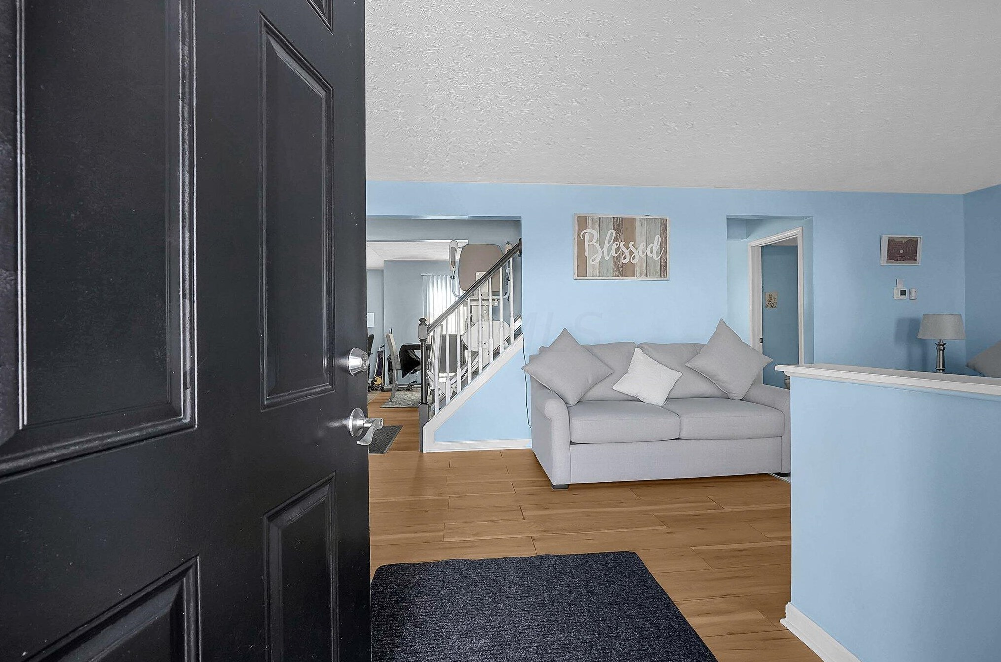 6827 Magdalena Ln, Cnl Wnchstr OH  43110-8332 exterior