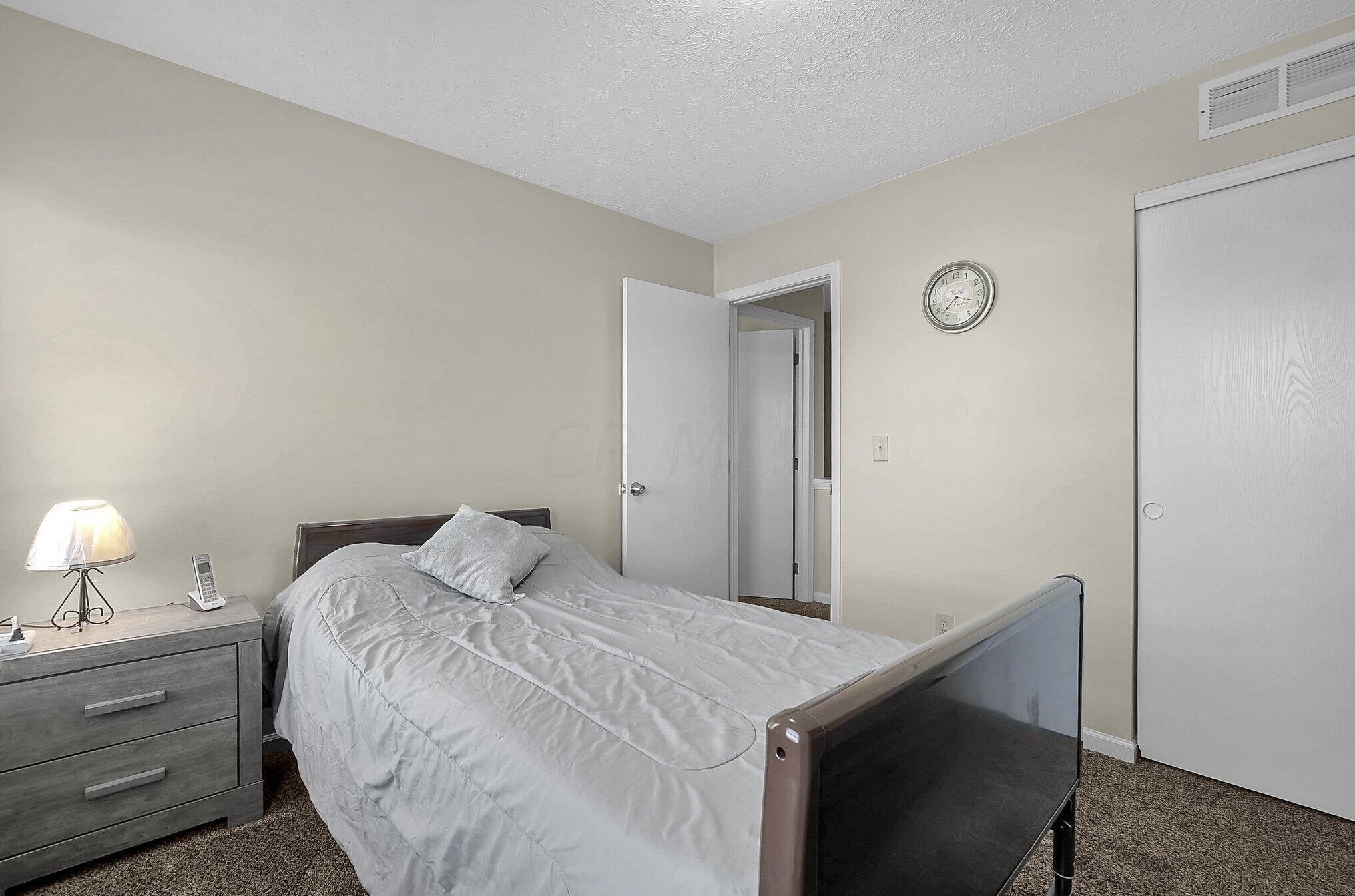 6827 Magdalena Ln, Cnl Wnchstr OH  43110-8332 exterior