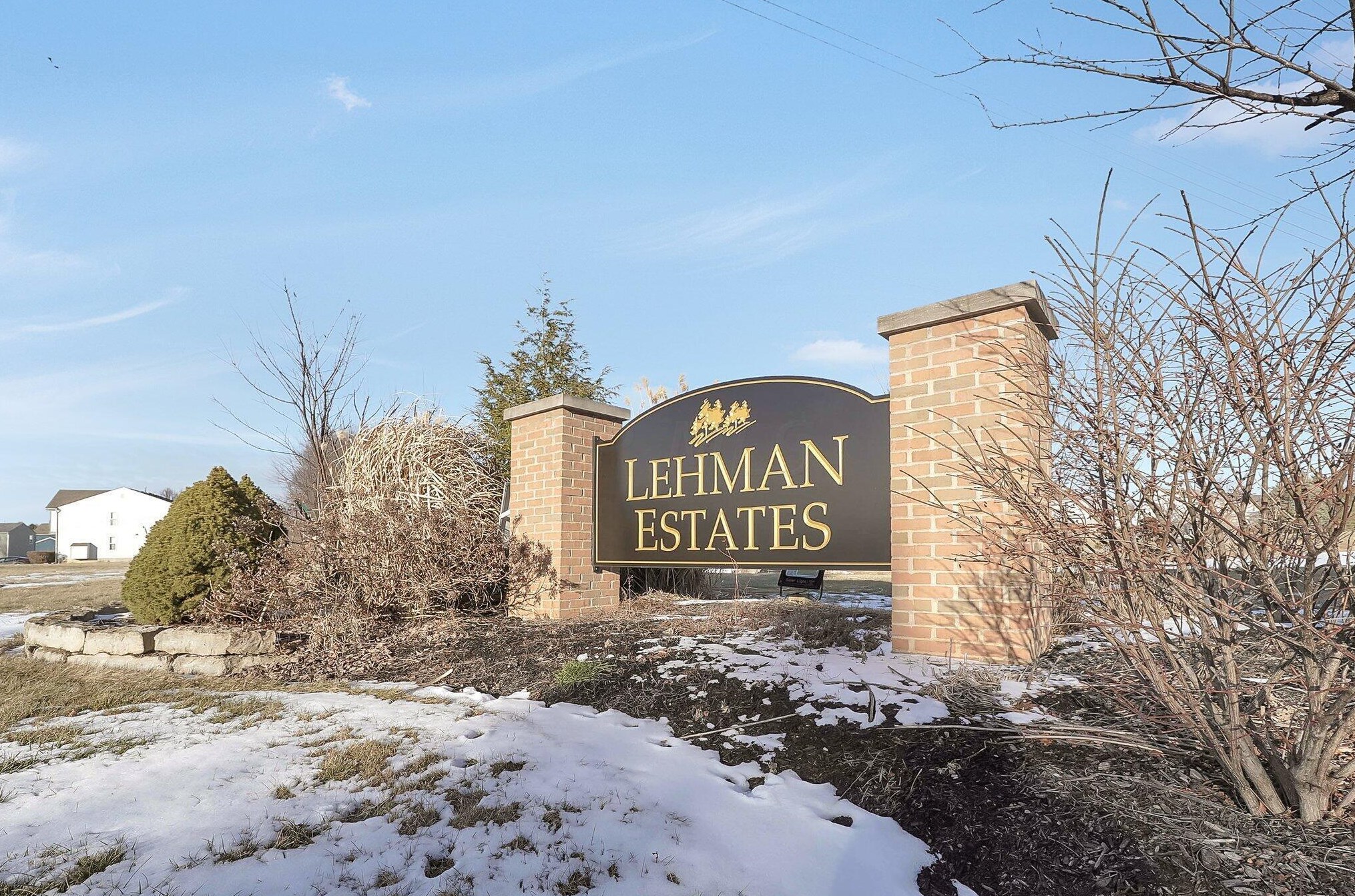 6827 Magdalena Ln, Cnl Wnchstr OH  43110-8332 exterior