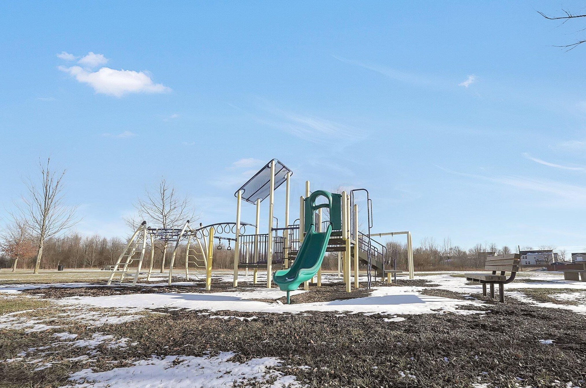 6827 Magdalena Ln, Cnl Wnchstr OH  43110-8332 exterior