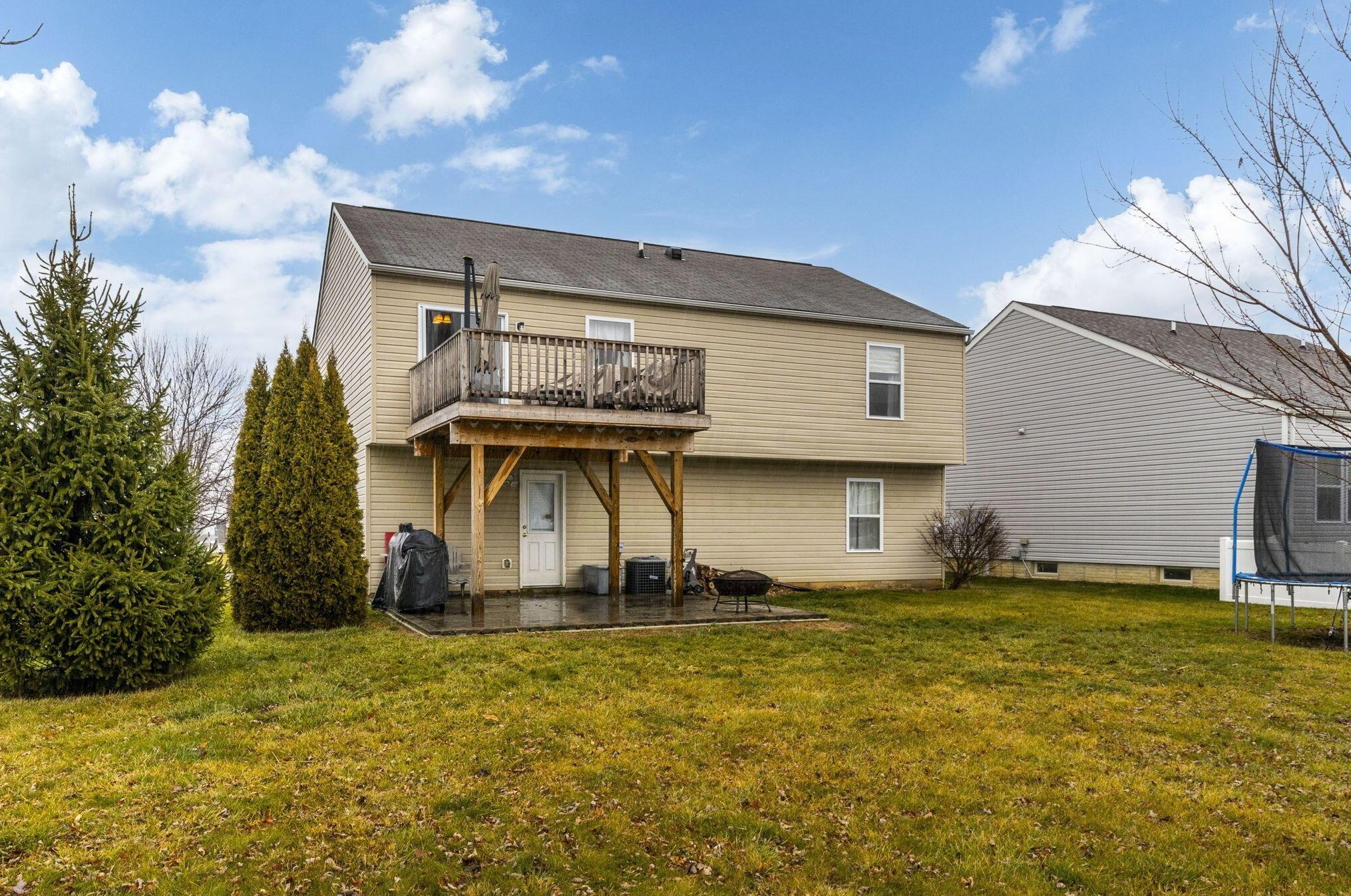 2574 Ridgeway Ave, Lancaster, OH 43130-8087