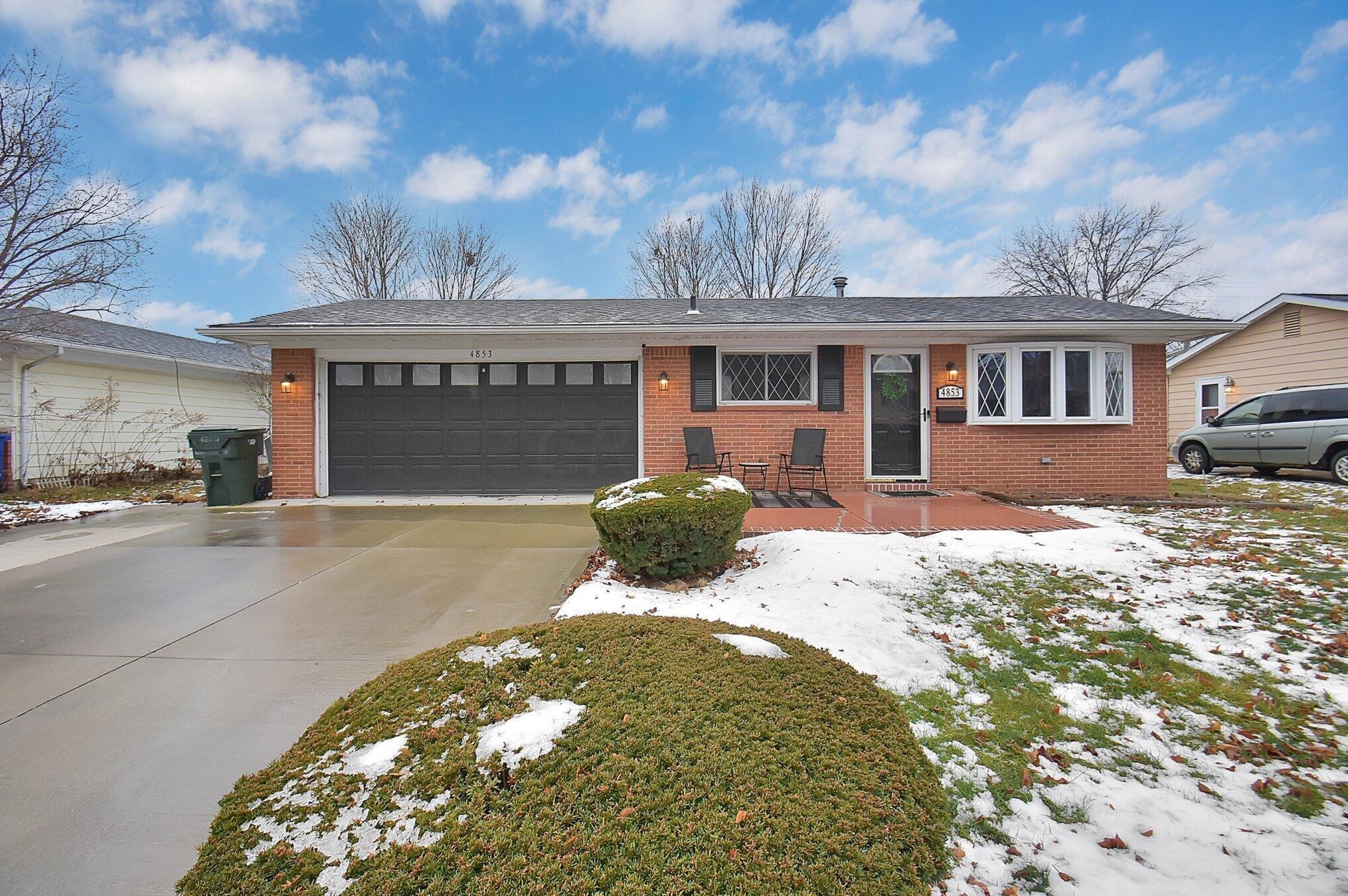 4853 Warminster Dr, Columbus, OH 43232-5360