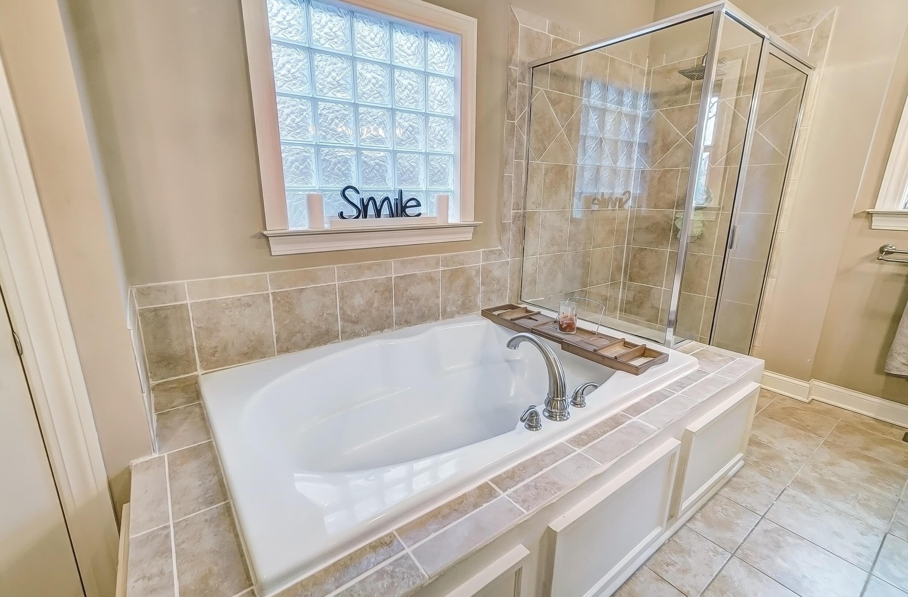 6310 Linworth Rd, Columbus OH  43085-2855 exterior