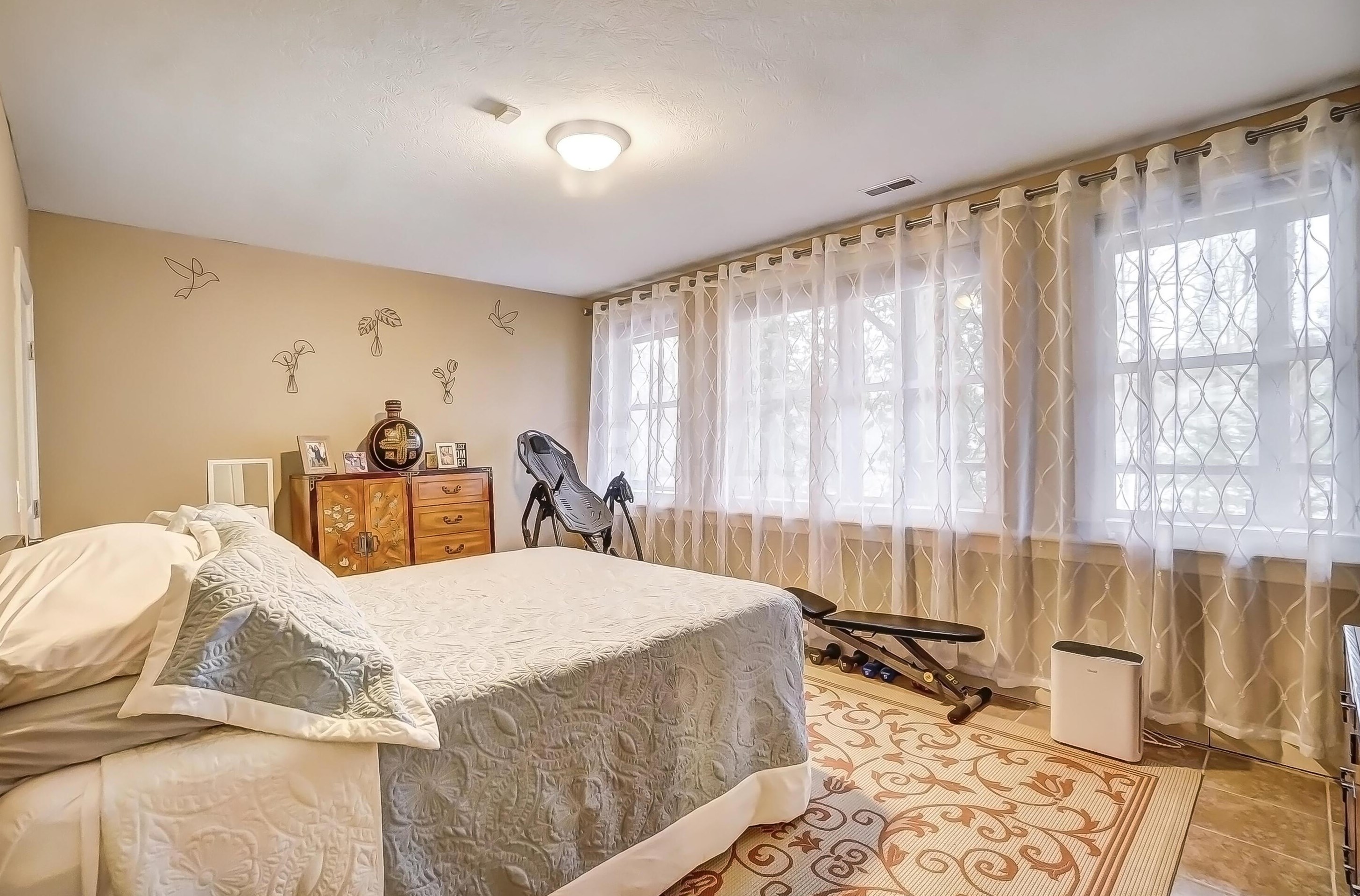 6310 Linworth Rd, Columbus OH  43085-2855 exterior