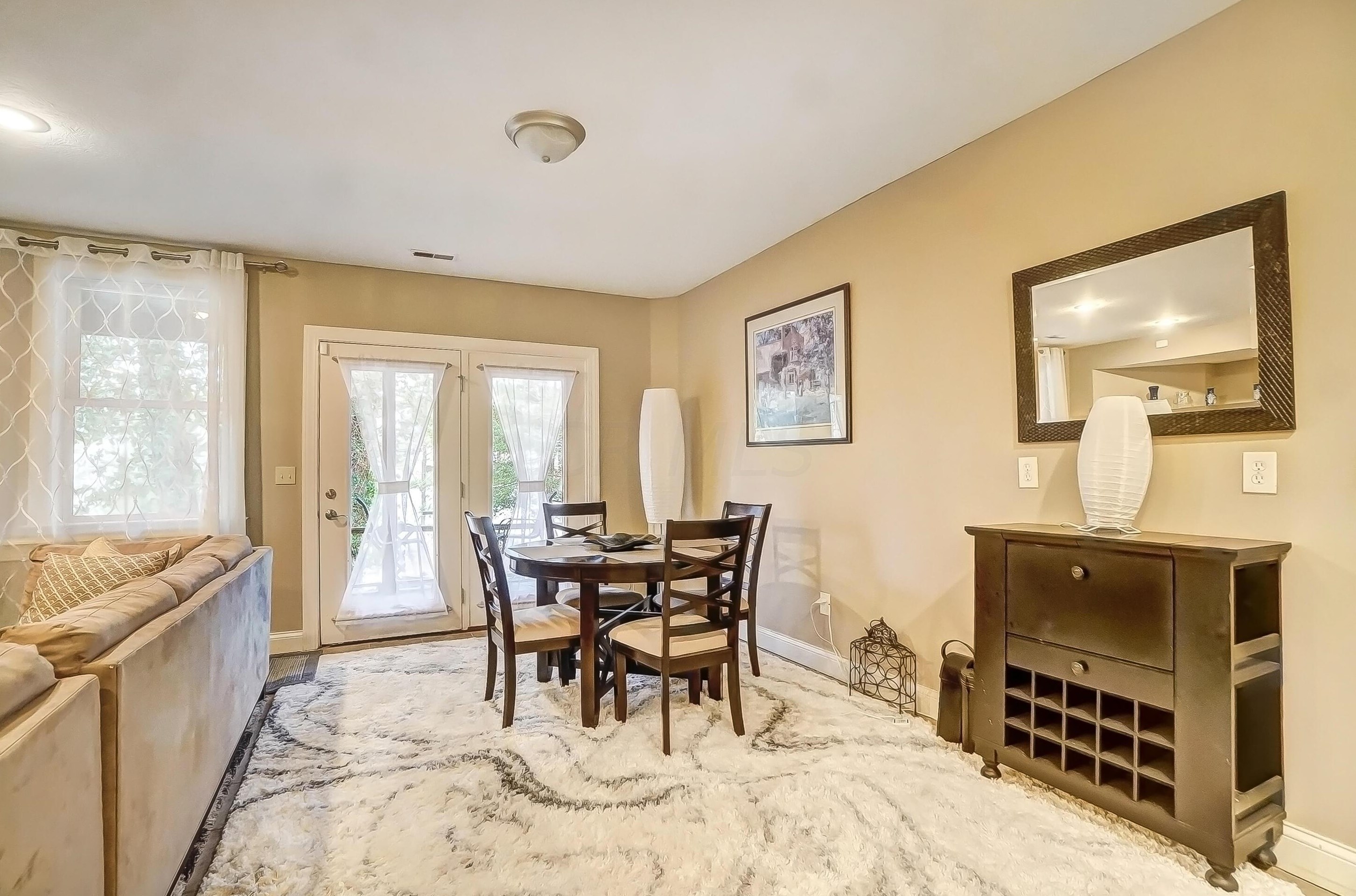 6310 Linworth Rd, Columbus OH  43085-2855 exterior