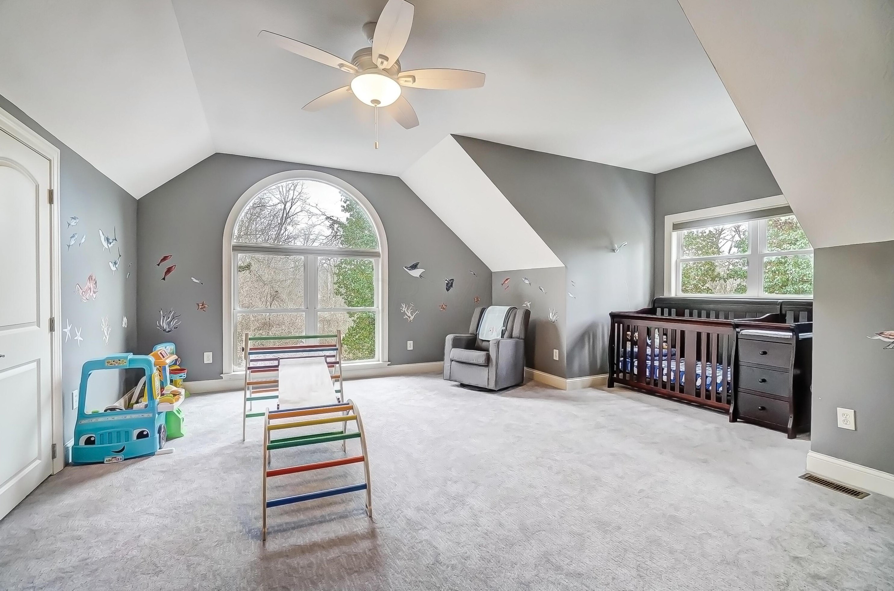 6310 Linworth Rd, Columbus OH  43085-2855 exterior