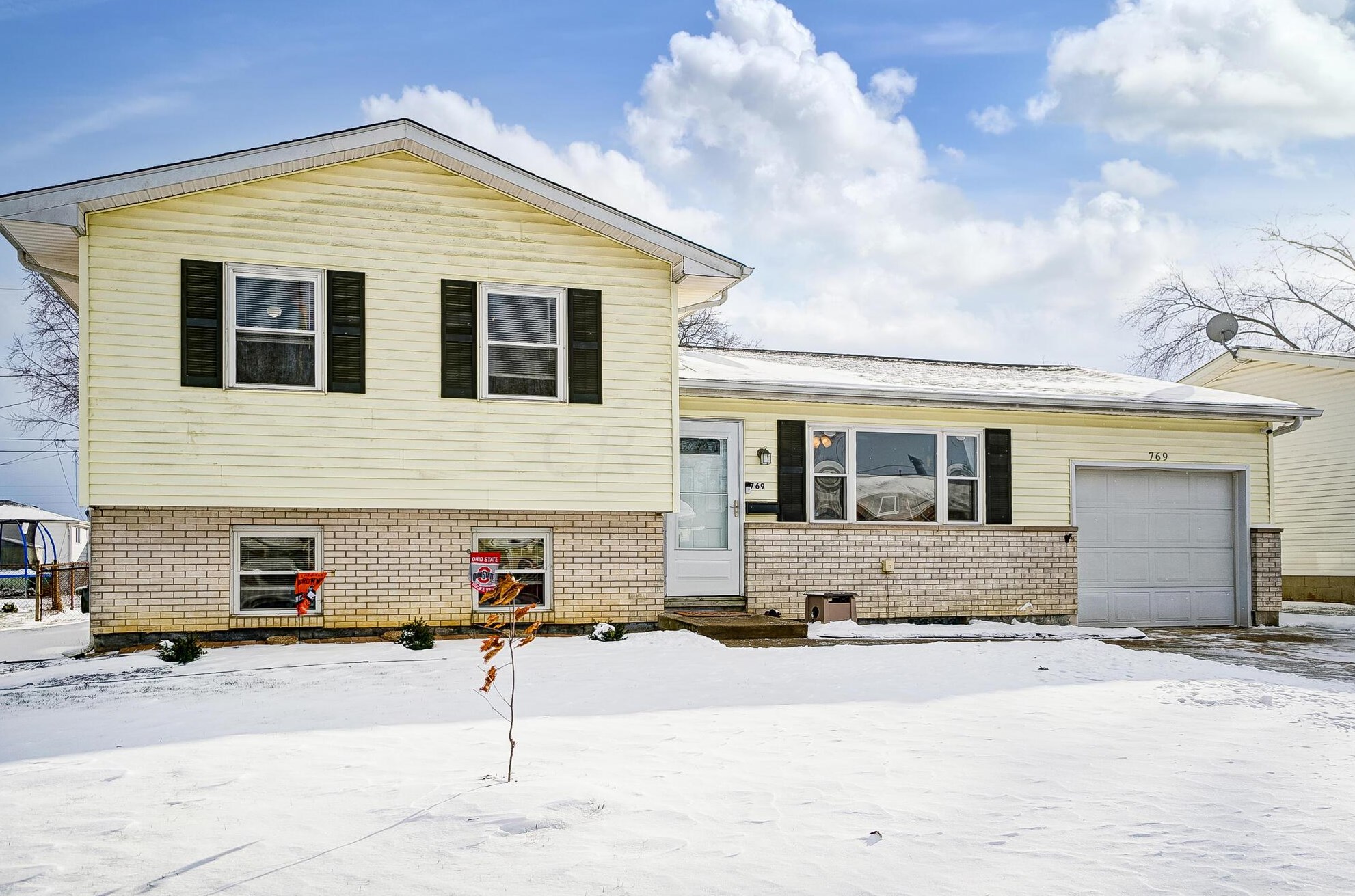 769 Brookdale Dr, West Jefferson, OH 43162