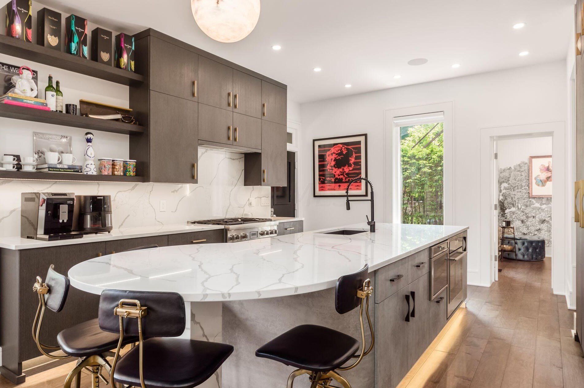 754 Neil Ave, Columbus OH 43201-2321 exterior