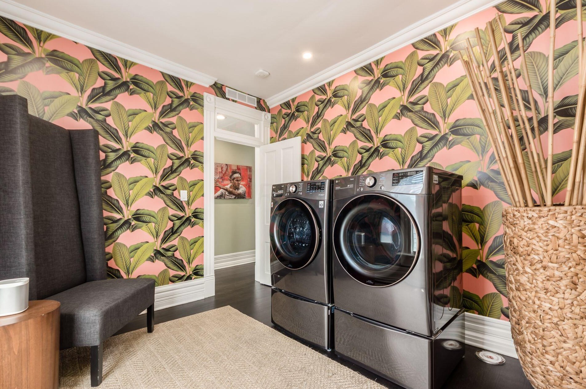 754 Neil Ave, Columbus OH 43201-2321 exterior