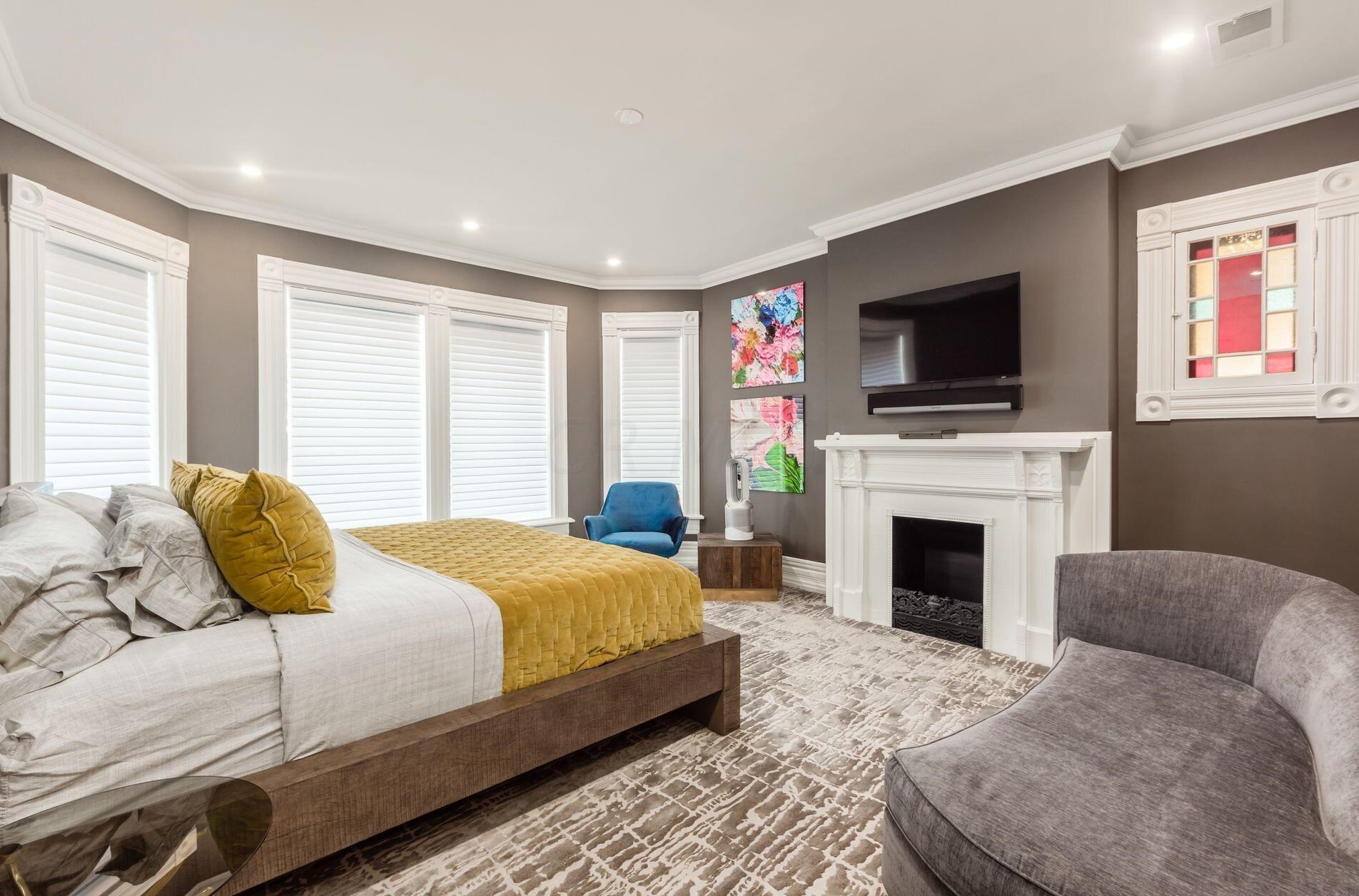 754 Neil Ave, Columbus OH 43201-2321 exterior