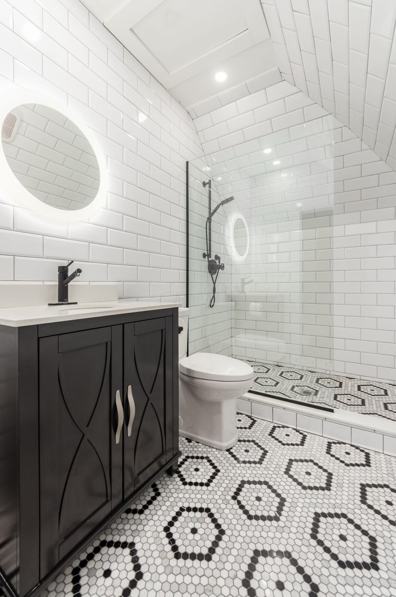 754 Neil Ave, Columbus OH 43201-2321 exterior