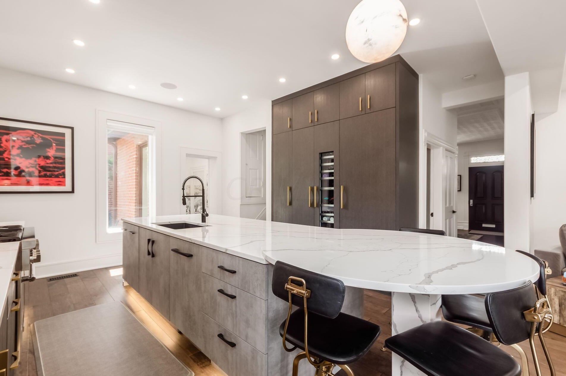 754 Neil Ave, Columbus OH 43201-2321 exterior