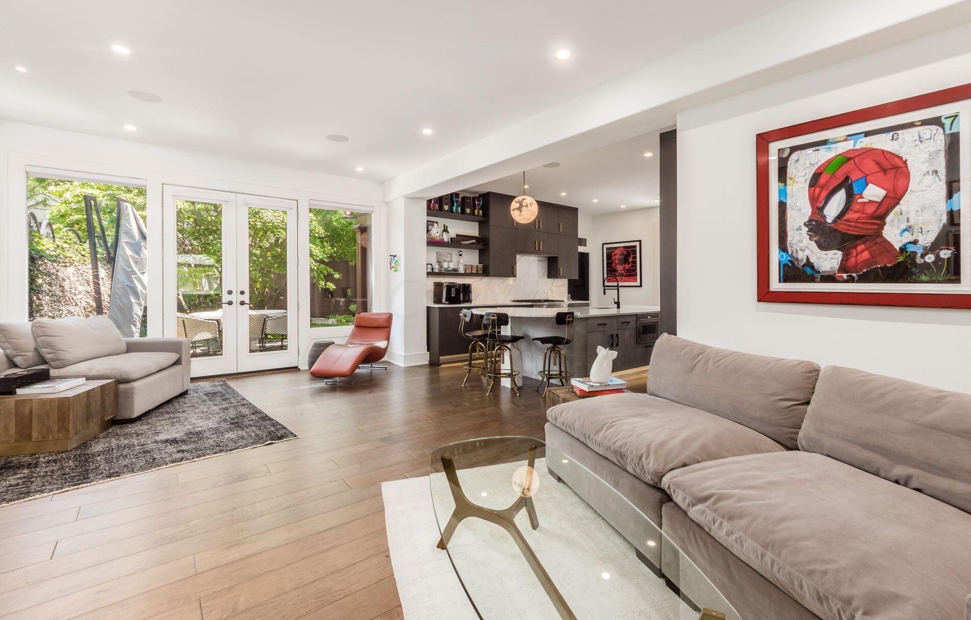 754 Neil Ave, Columbus OH 43201-2321 exterior