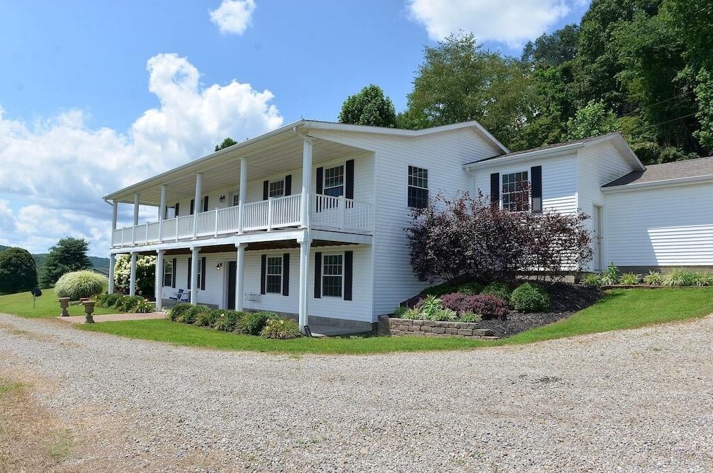 20200 Big Pine Rd, Laurelville, OH 43135