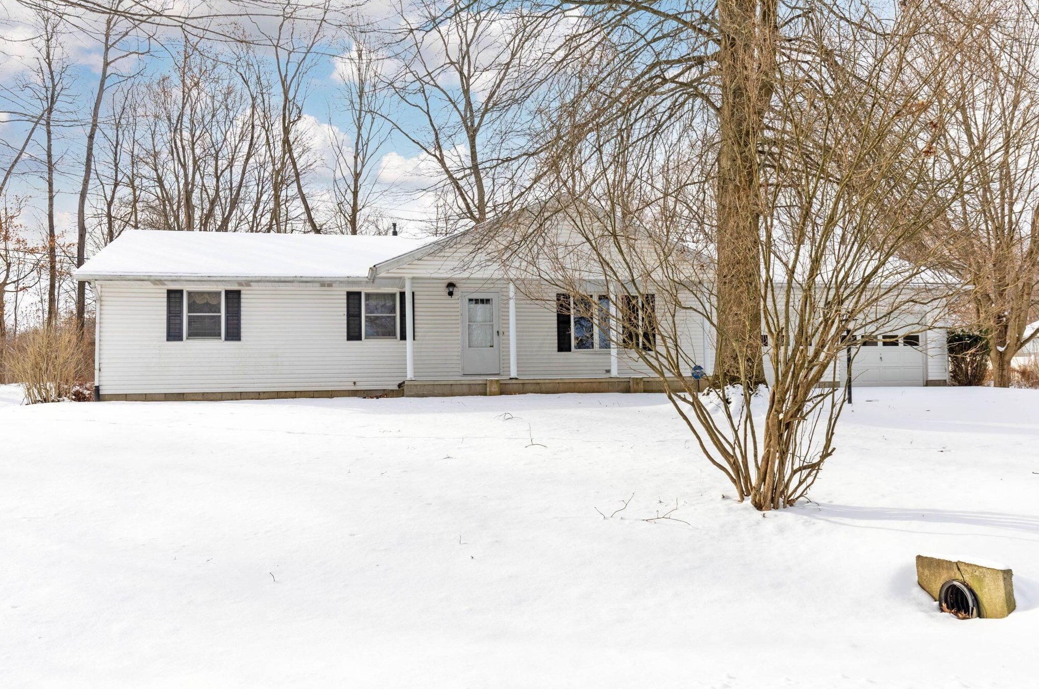 1103 Longwood Ne Dr, Lancaster, OH 43130