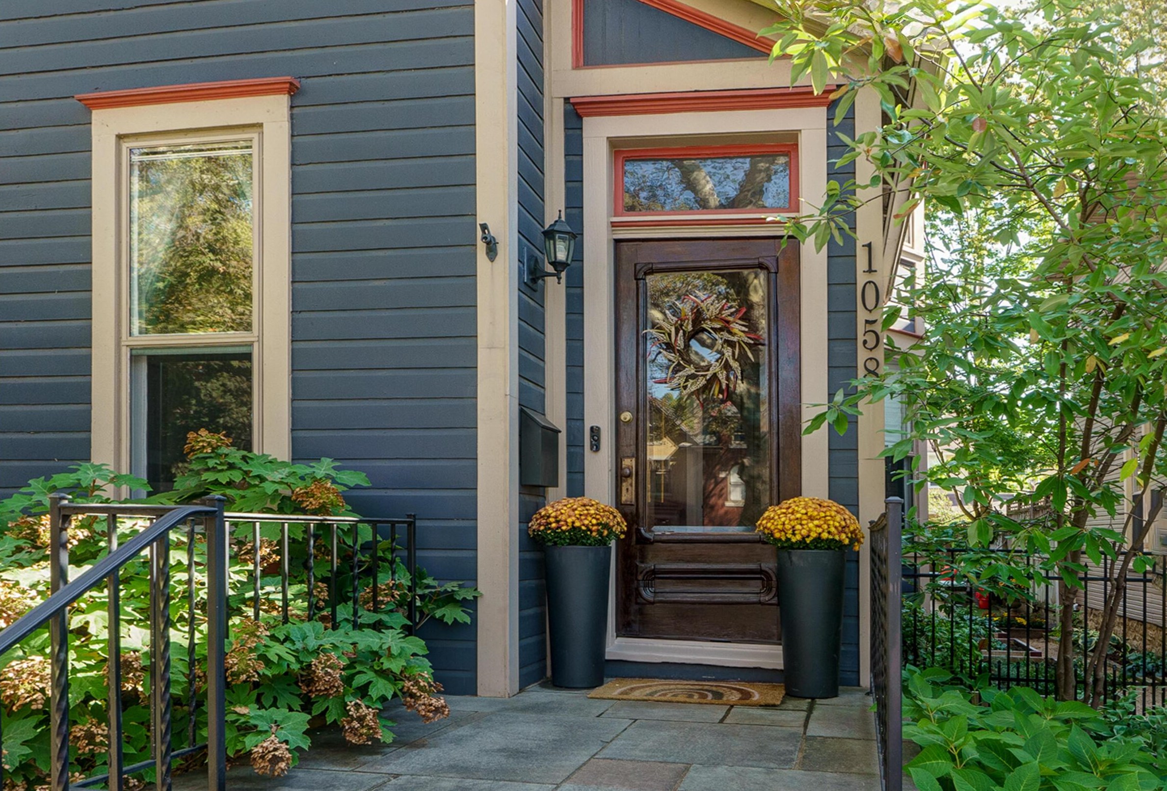 1058 Neil Ave, Columbus, OH 43201-3437