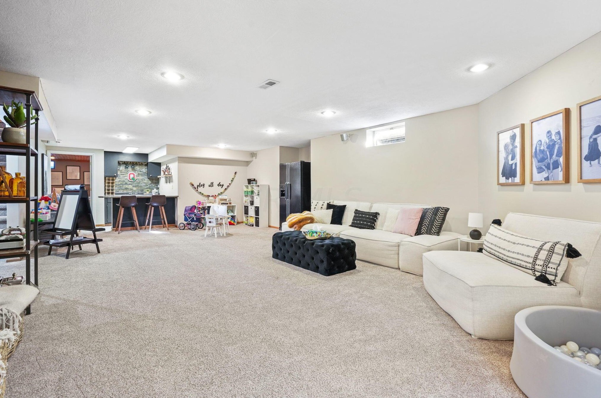 400 Bailey Pl, Columbus OH  43235-4632 exterior