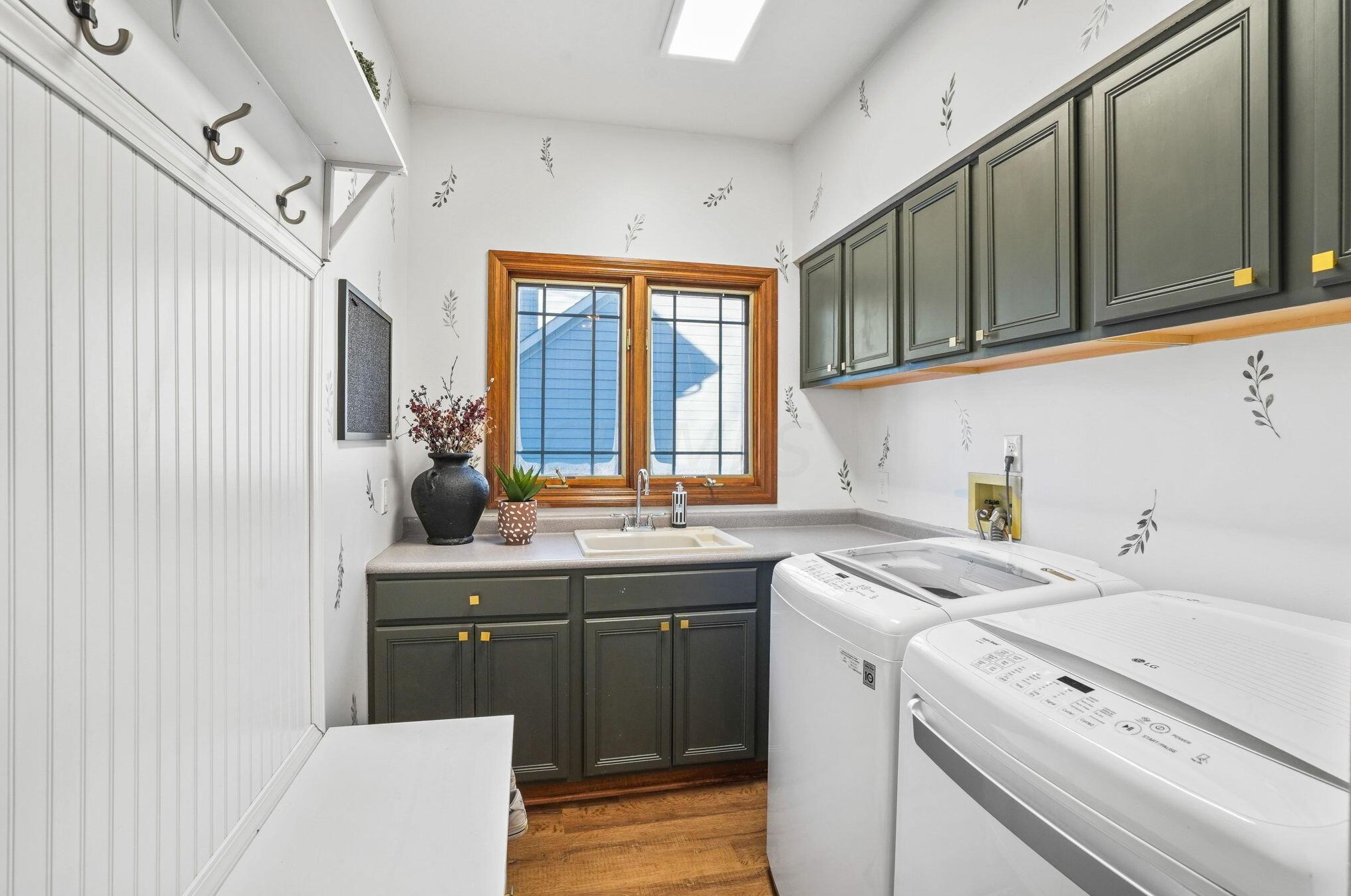 400 Bailey Pl, Columbus OH  43235-4632 exterior