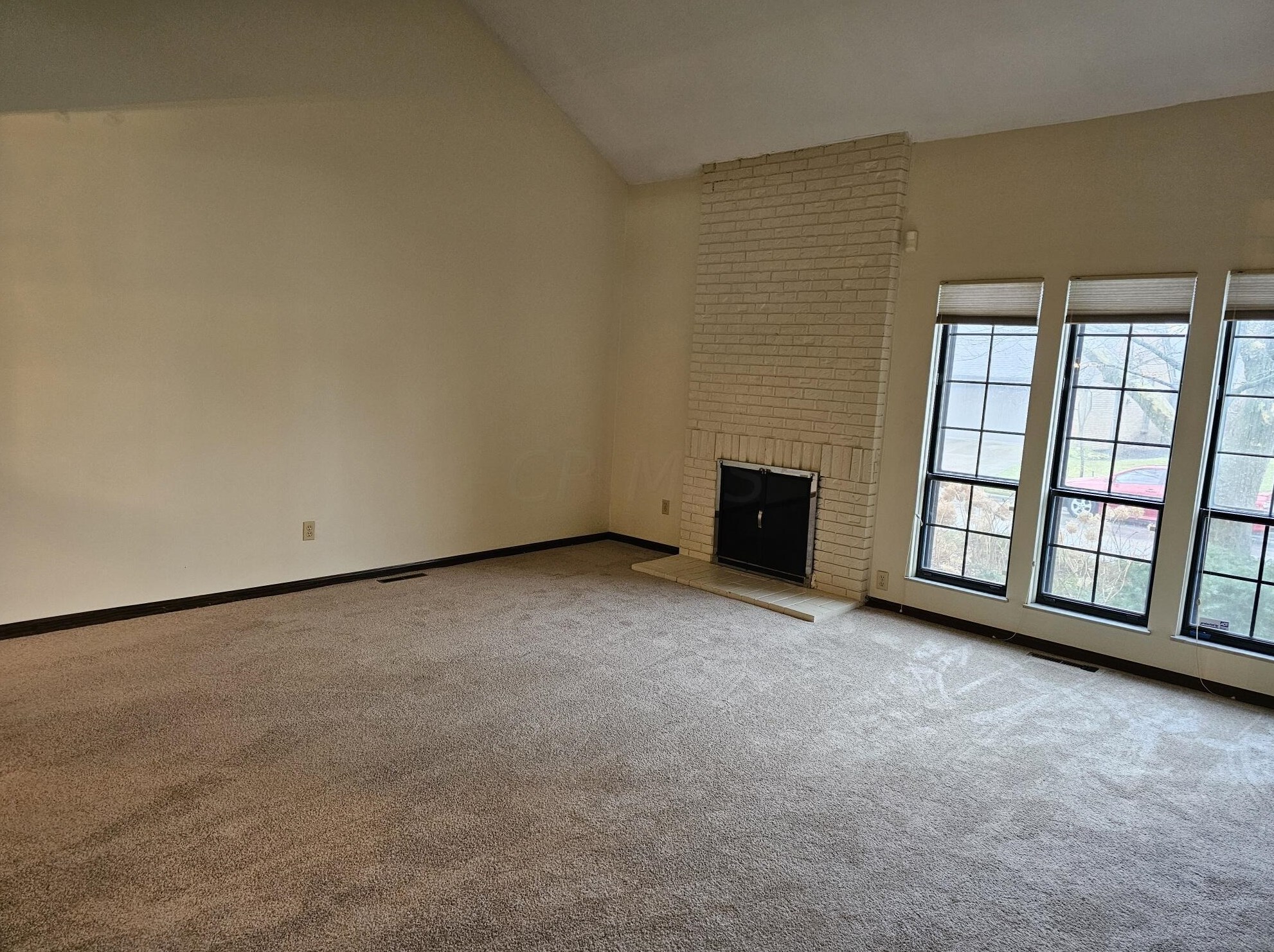 4725 Dierker Rd, Columbus, OH 43220-2942