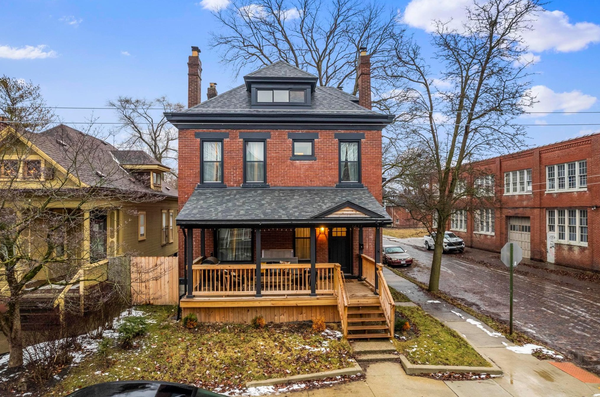 1217 Franklin Ave, Sharon Township, OH 43205