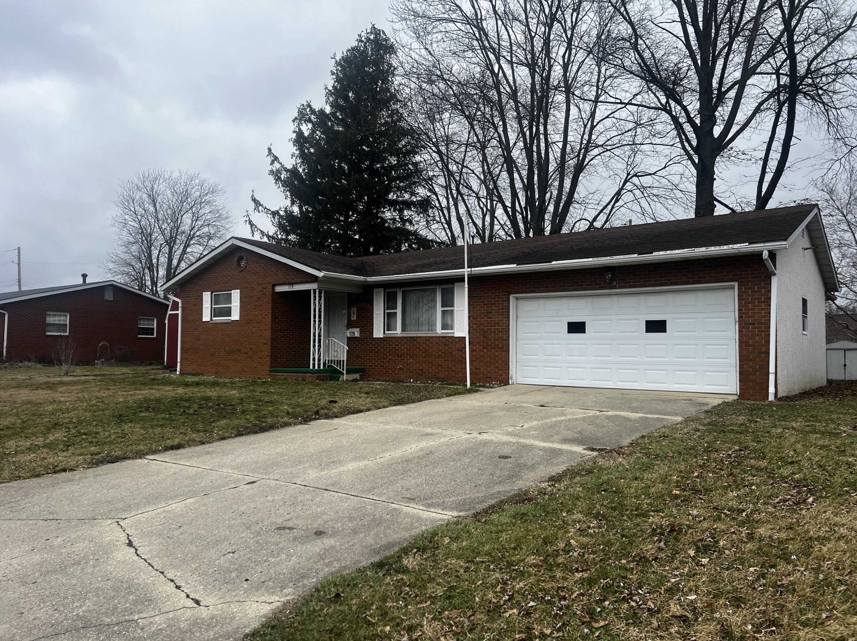 178 Cliffview Dr, Mount Sterling, OH 43143