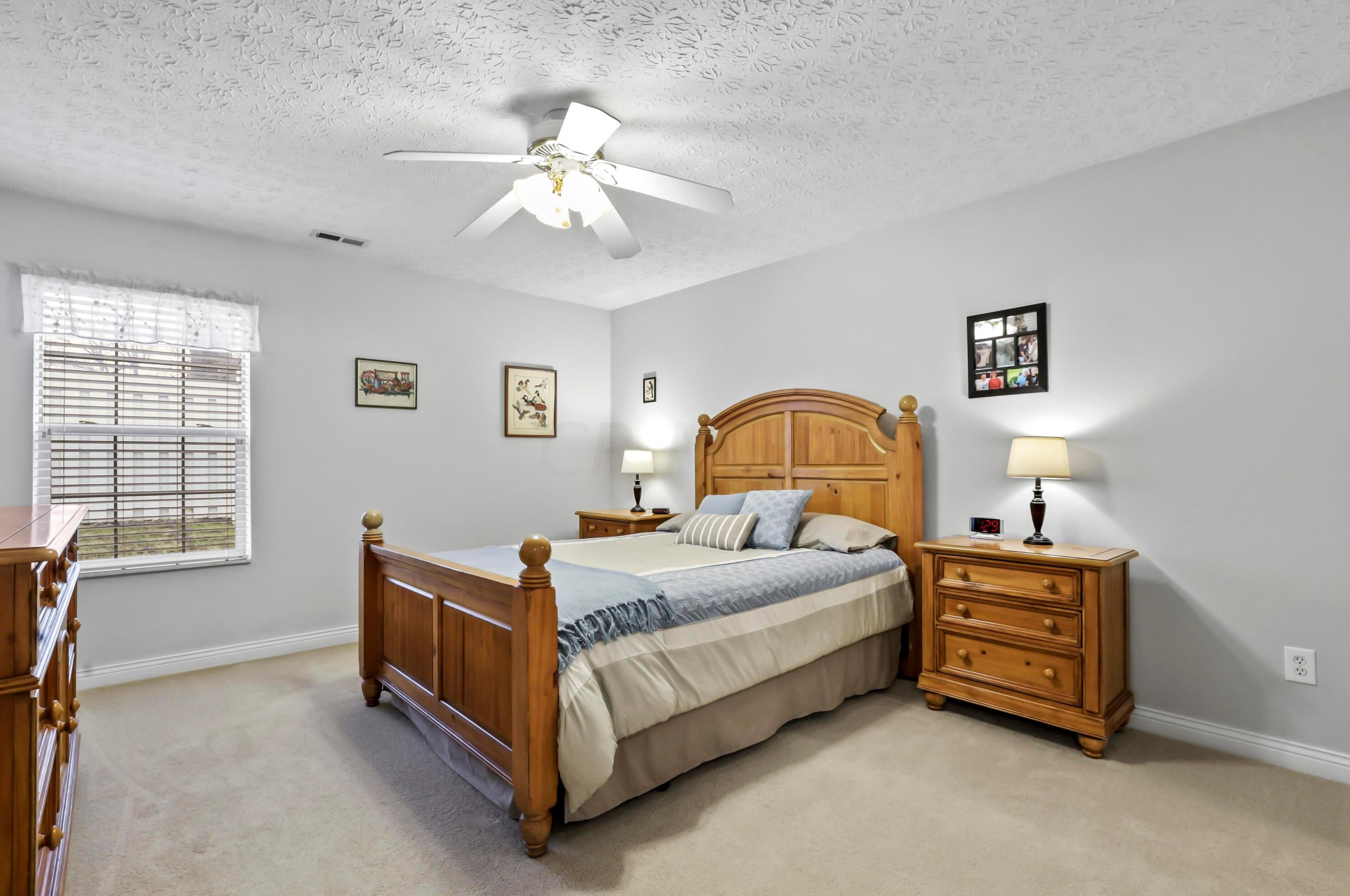 374 Crescent Ct, Westerville OH  43081-2664 exterior