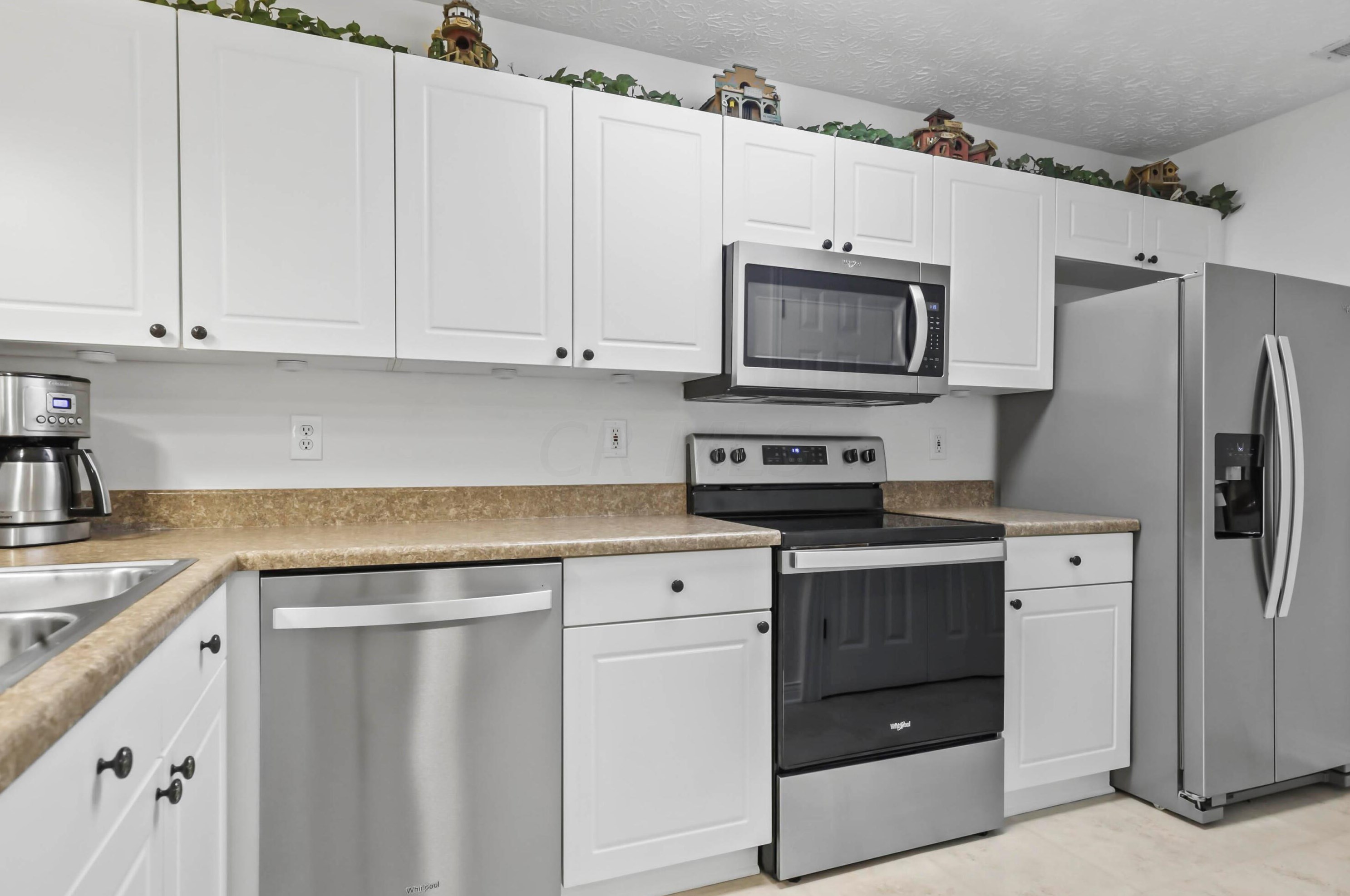 374 Crescent Ct, Westerville OH  43081-2664 exterior