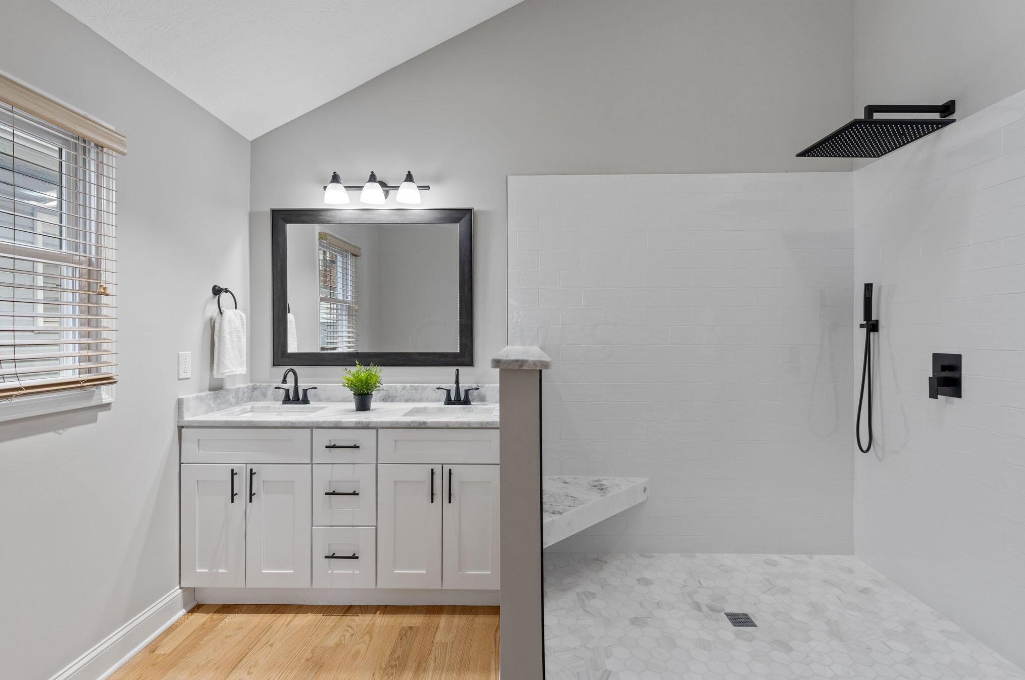 518 Beck St, Columbus OH  43206-1376 exterior