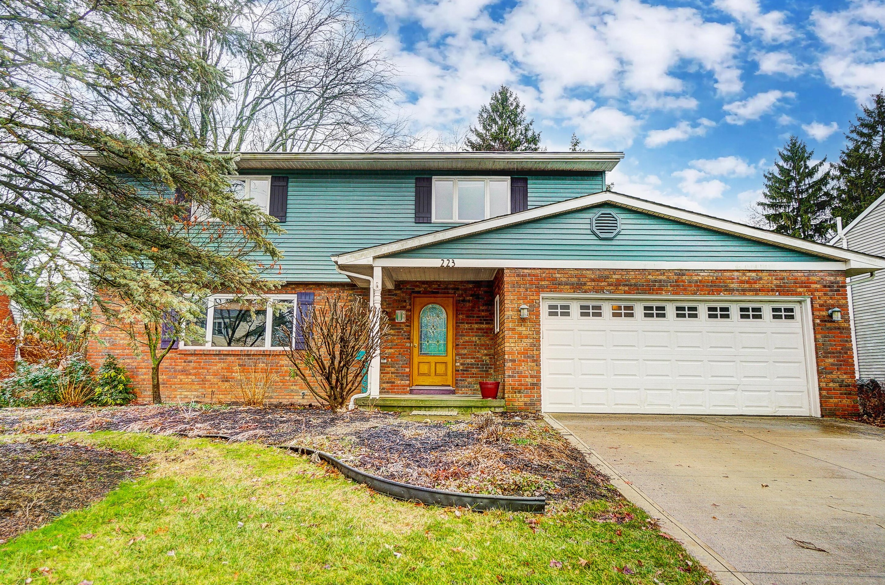 223 Abbot Ave, Sharon Township, OH 43085