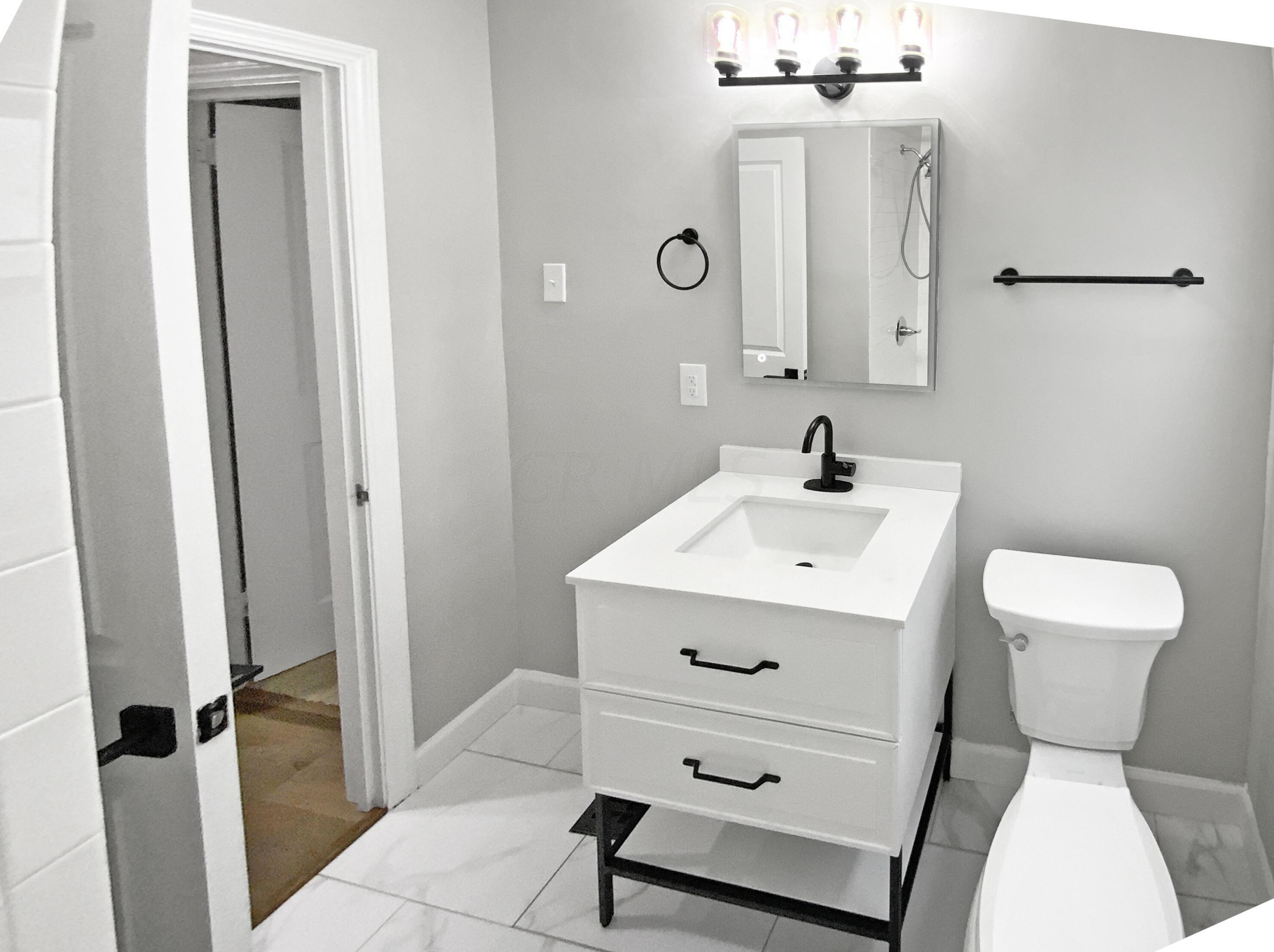 484 Royal Forest Blvd, Columbus OH  43214-1810 exterior