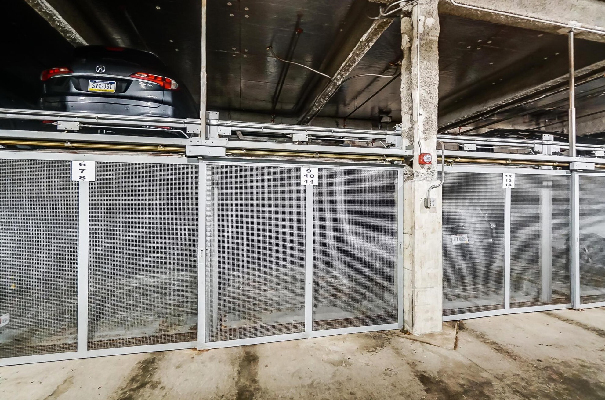 100 Gay St, Columbus OH  43215-2813 exterior