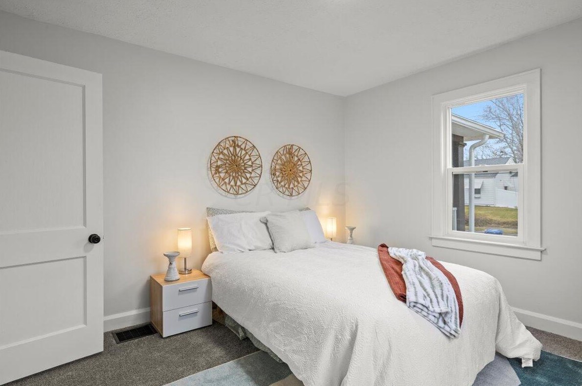 1063 Northridge Rd, Columbus OH  43224-2739 exterior