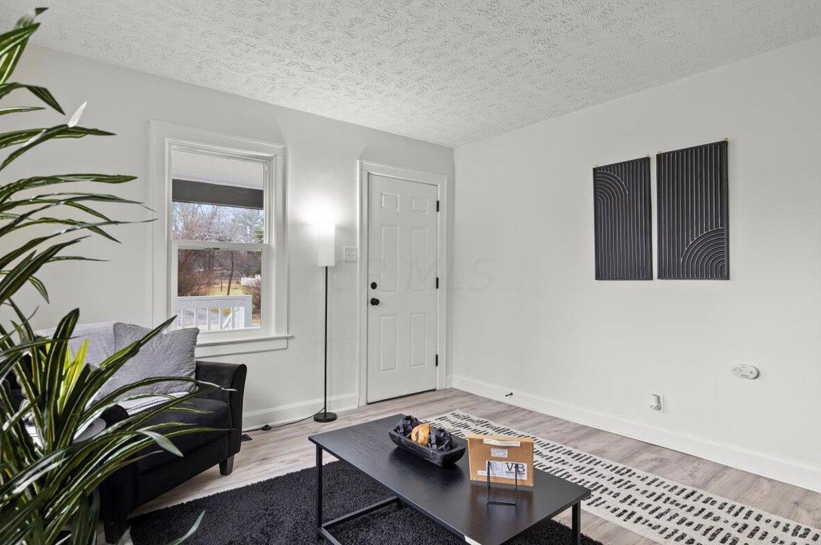 1063 Northridge Rd, Columbus OH  43224-2739 exterior