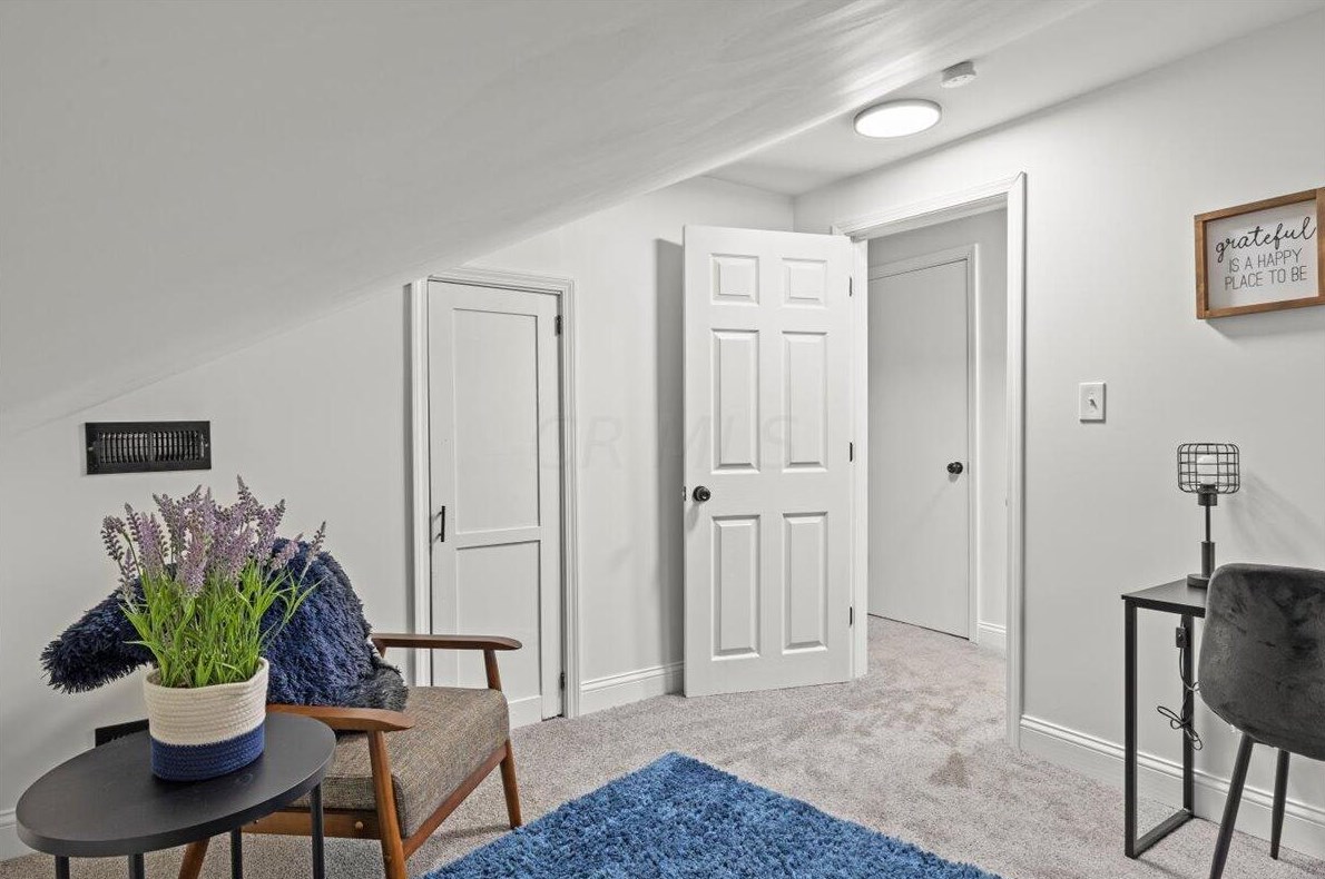 1063 Northridge Rd, Columbus OH  43224-2739 exterior