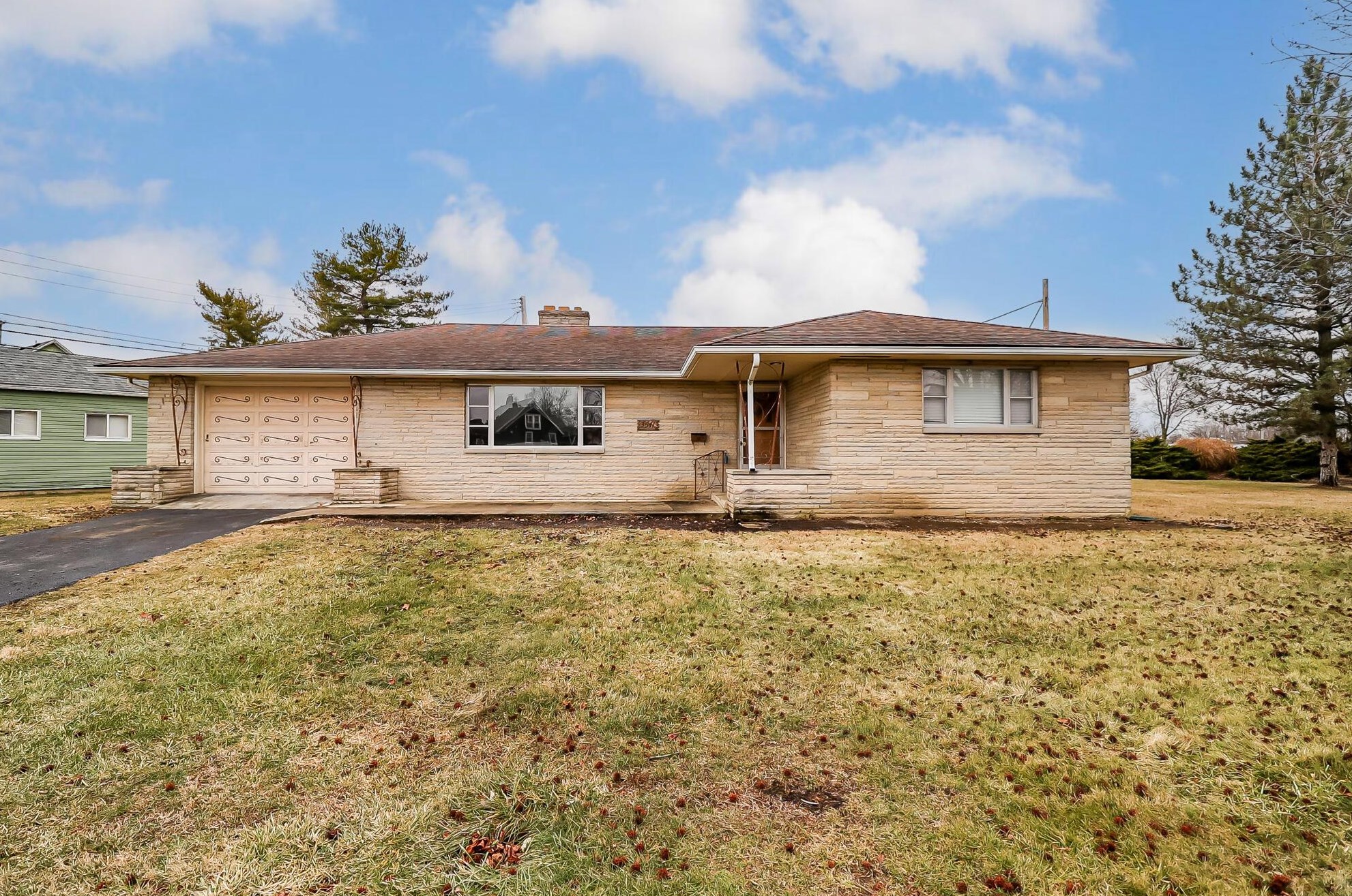 3541 Sunshine Pl, Darbydale, OH 43123