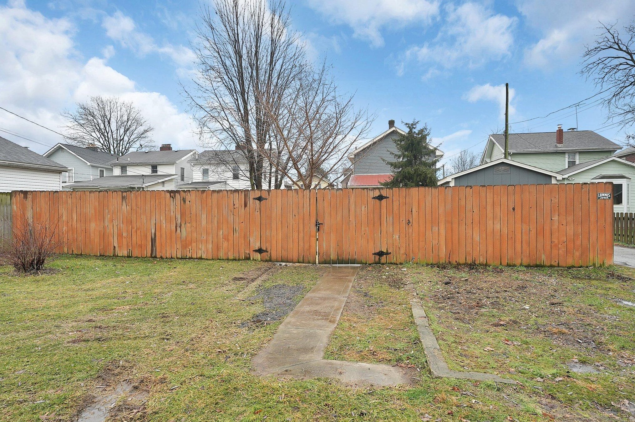 380 Southwood Ave, Columbus OH  43207-1284 exterior