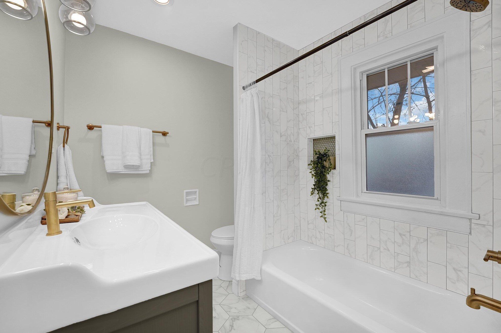 380 Southwood Ave, Columbus OH  43207-1284 exterior