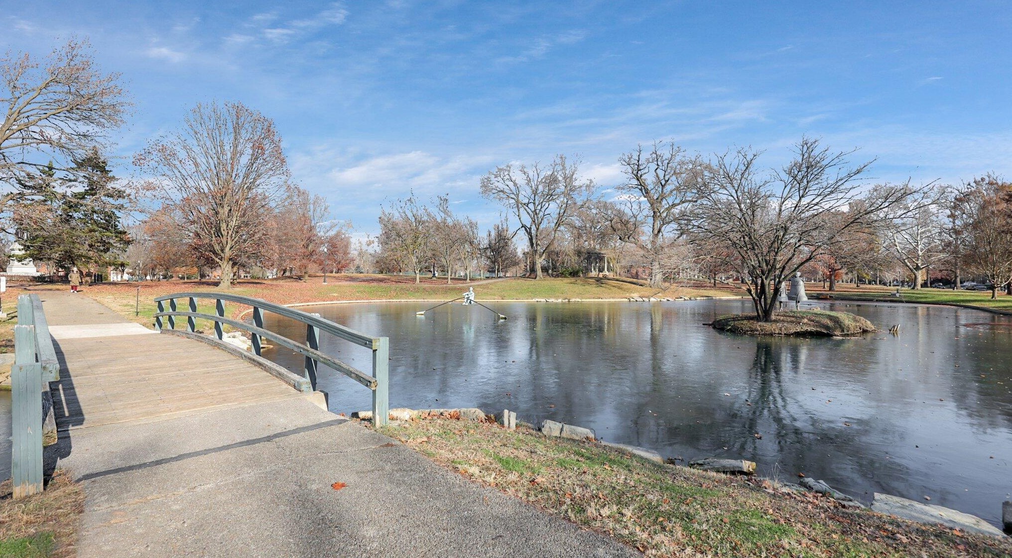 380 Southwood Ave, Columbus OH  43207-1284 exterior