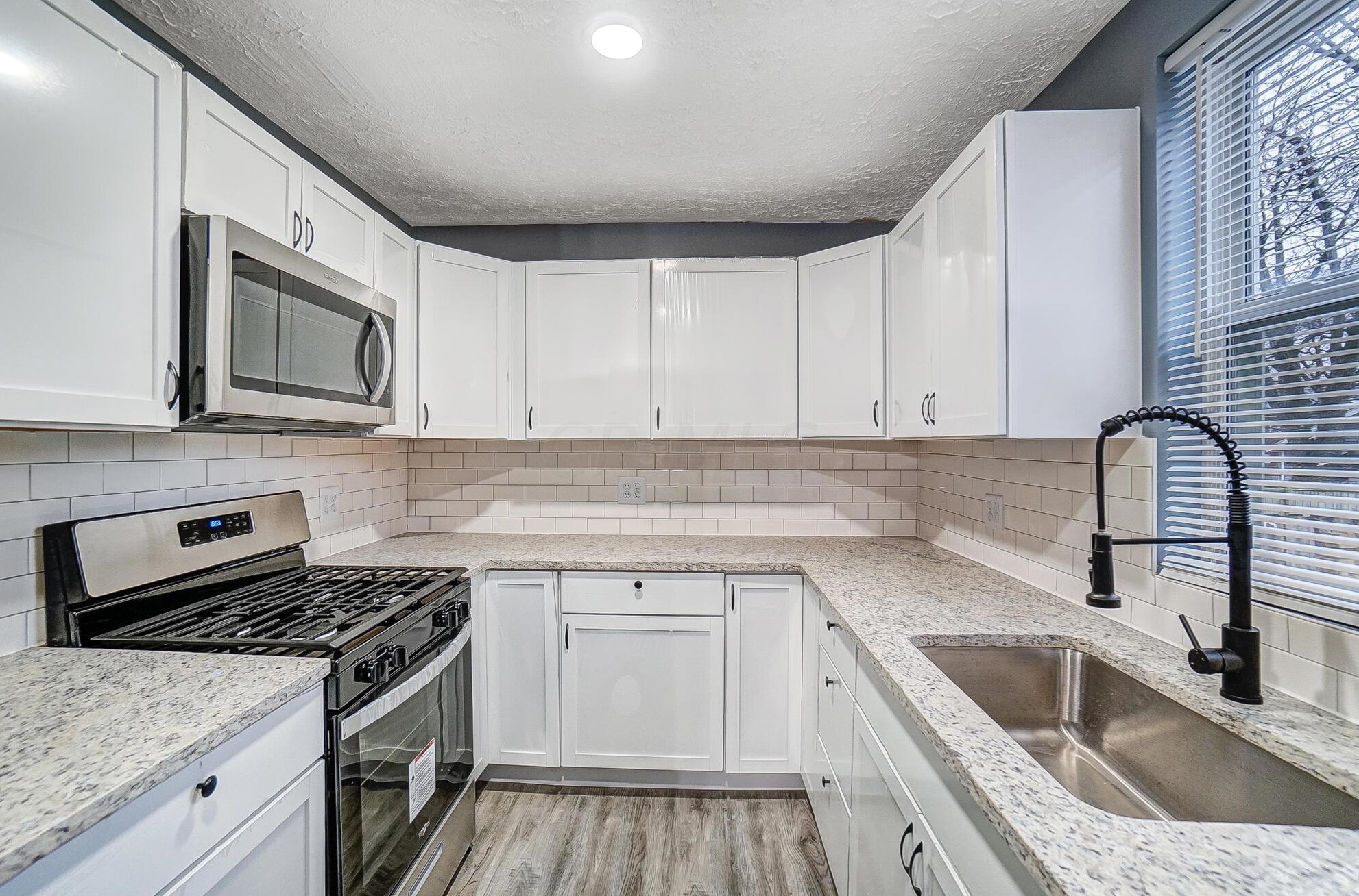 881 Gilbert St, Columbus OH 43206-1520 exterior