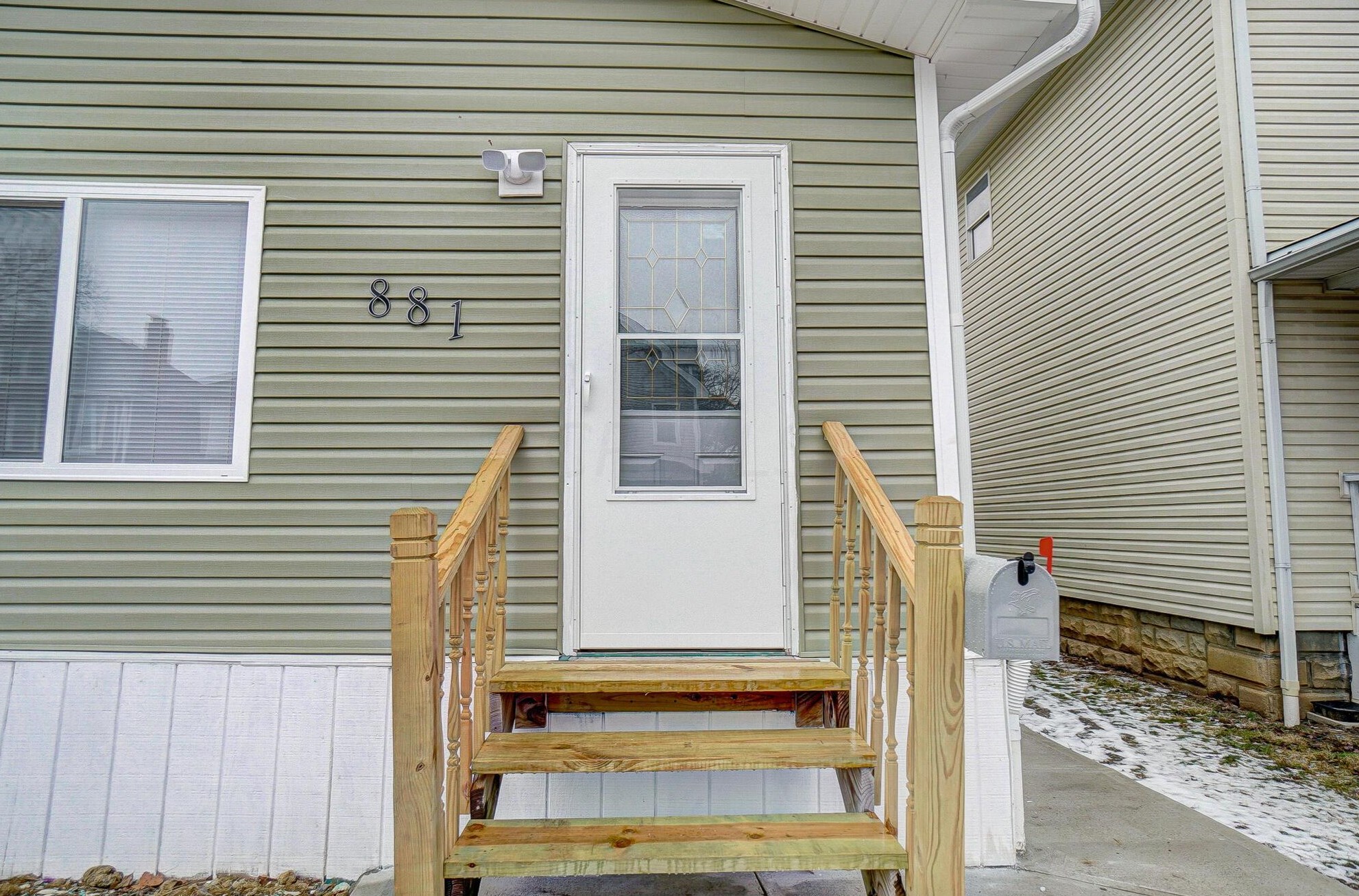 881 Gilbert St, Columbus OH 43206-1520 exterior