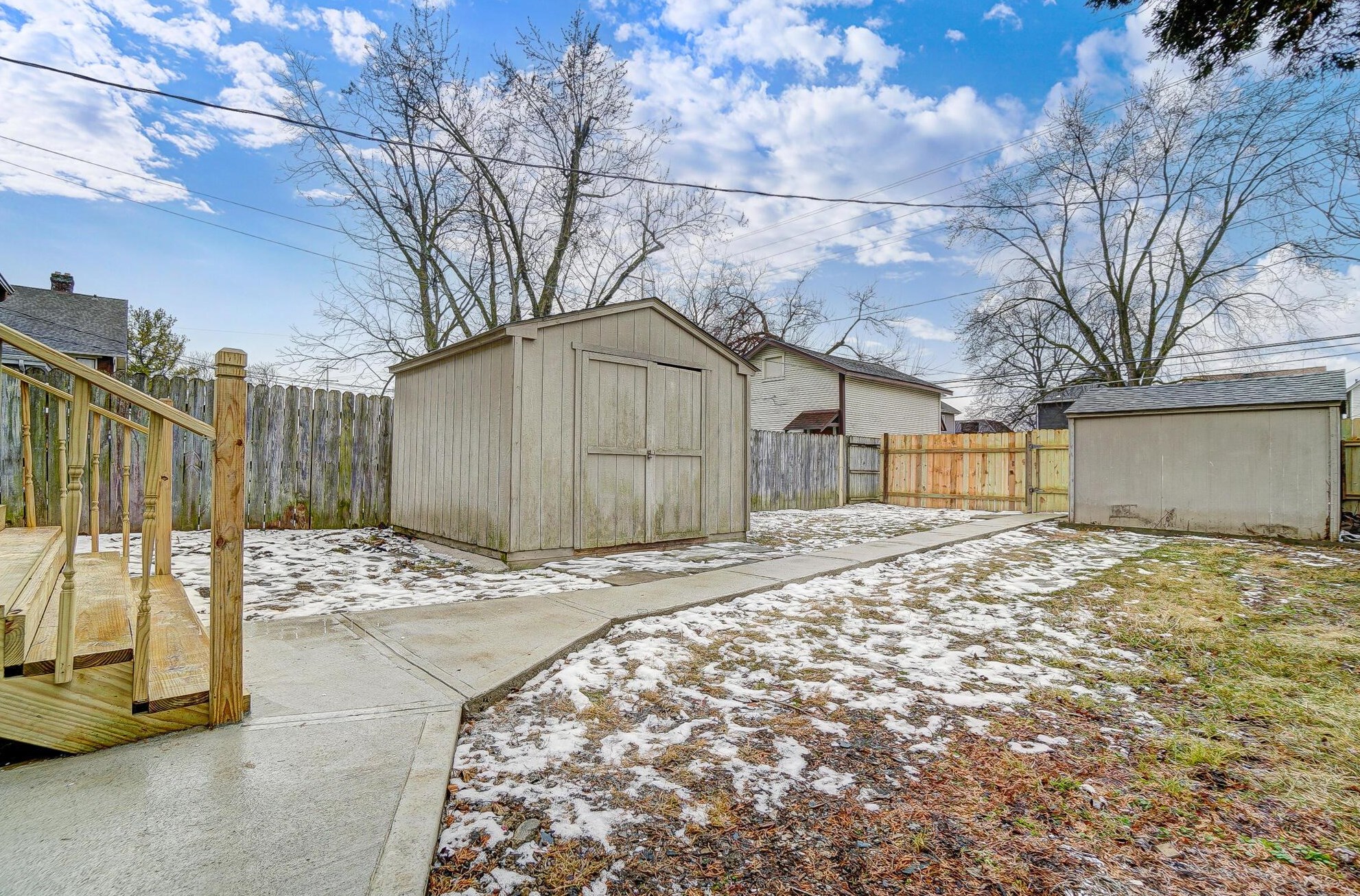 881 Gilbert St, Columbus OH 43206-1520 exterior