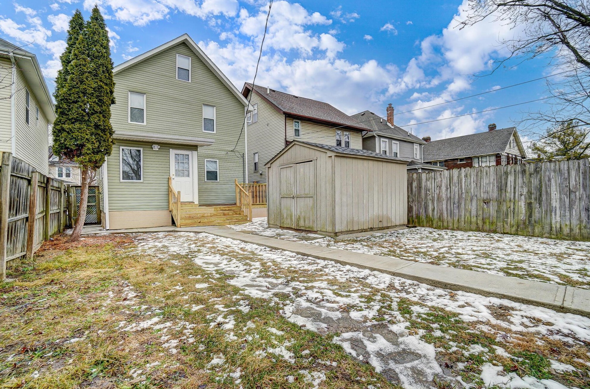 881 Gilbert St, Columbus OH 43206-1520 exterior