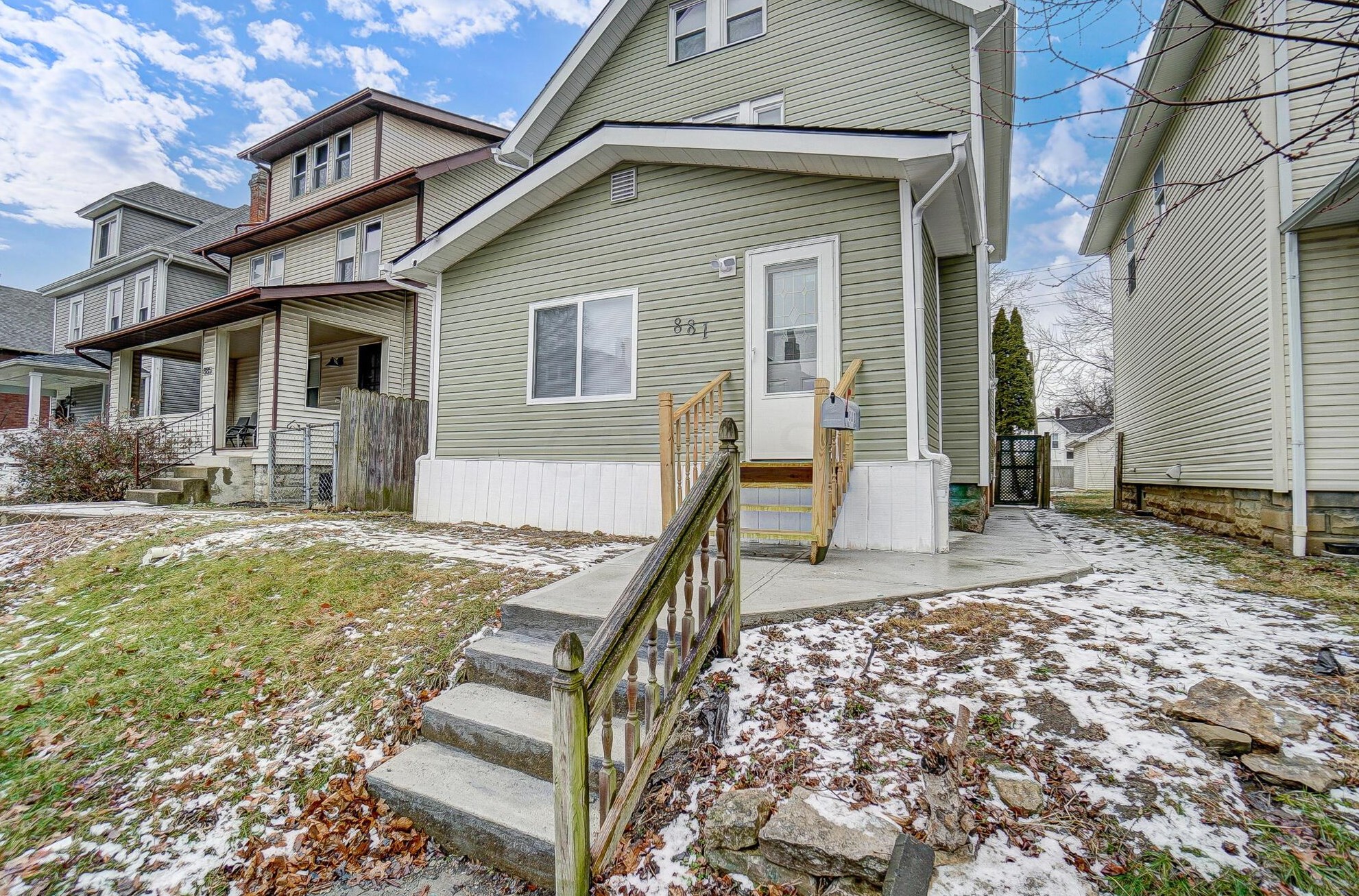 881 Gilbert St, Columbus OH 43206-1520 exterior