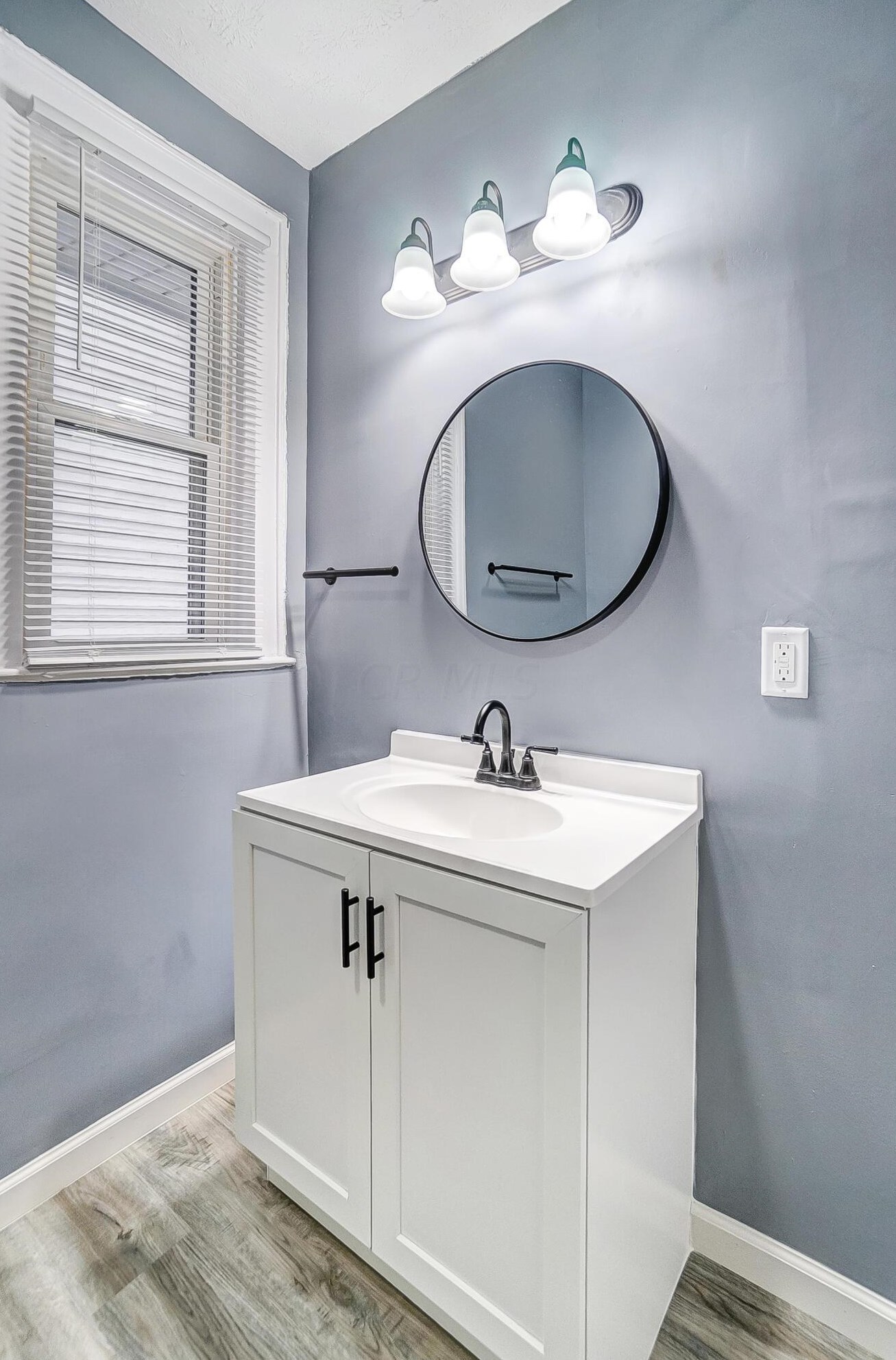 881 Gilbert St, Columbus OH 43206-1520 exterior