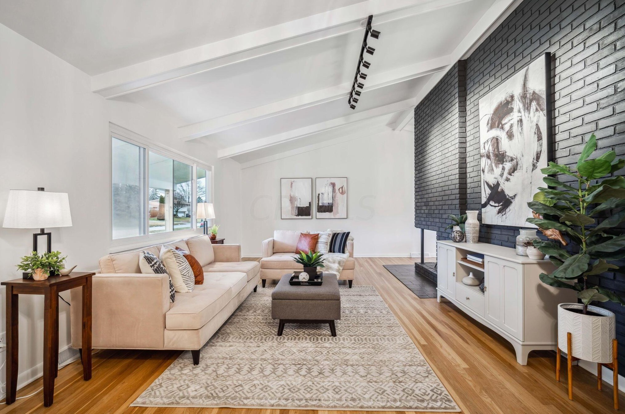 2649 Burnaby Dr, Columbus OH  43209-3201 exterior