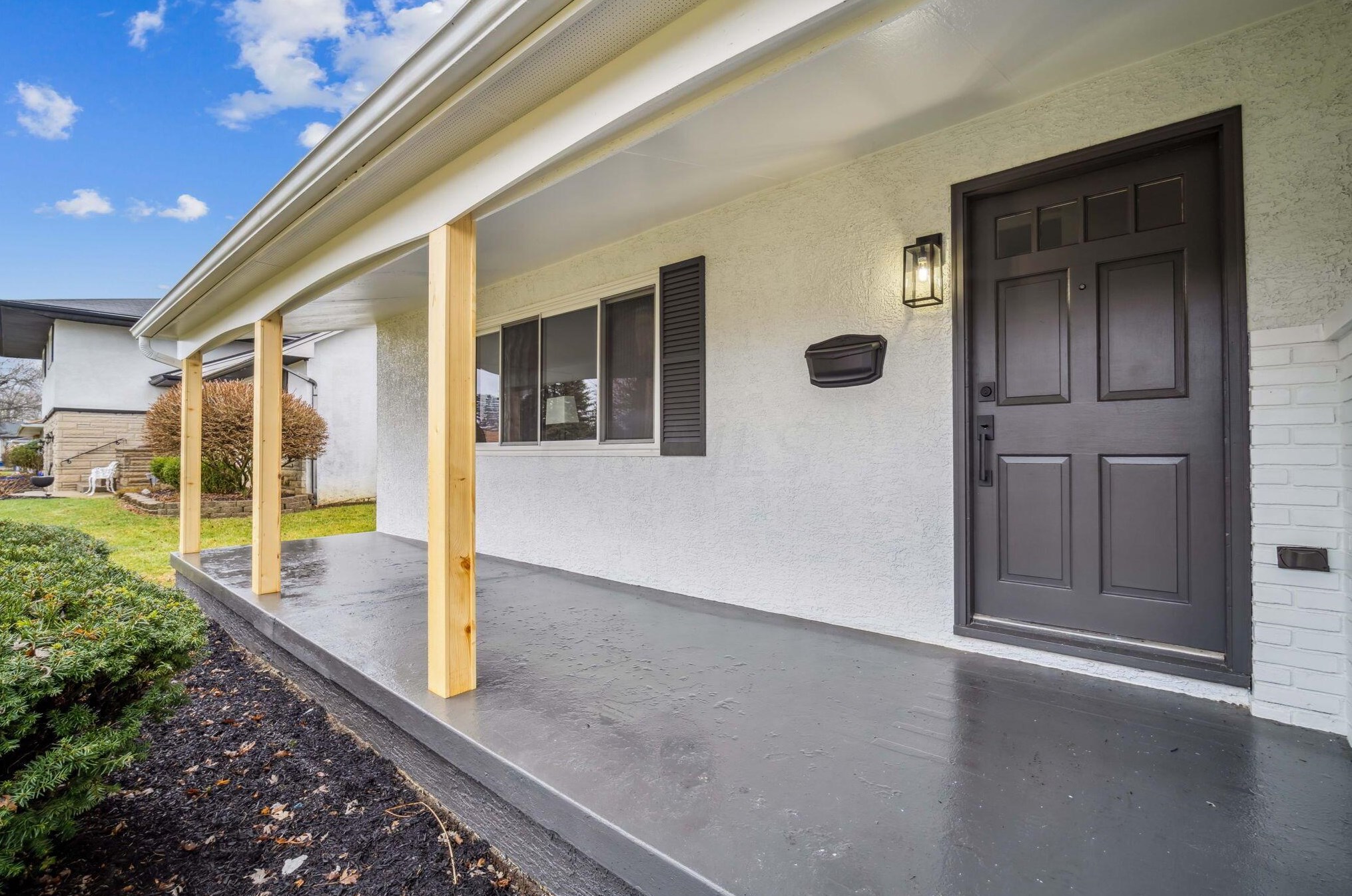 2649 Burnaby Dr, Columbus OH  43209-3201 exterior