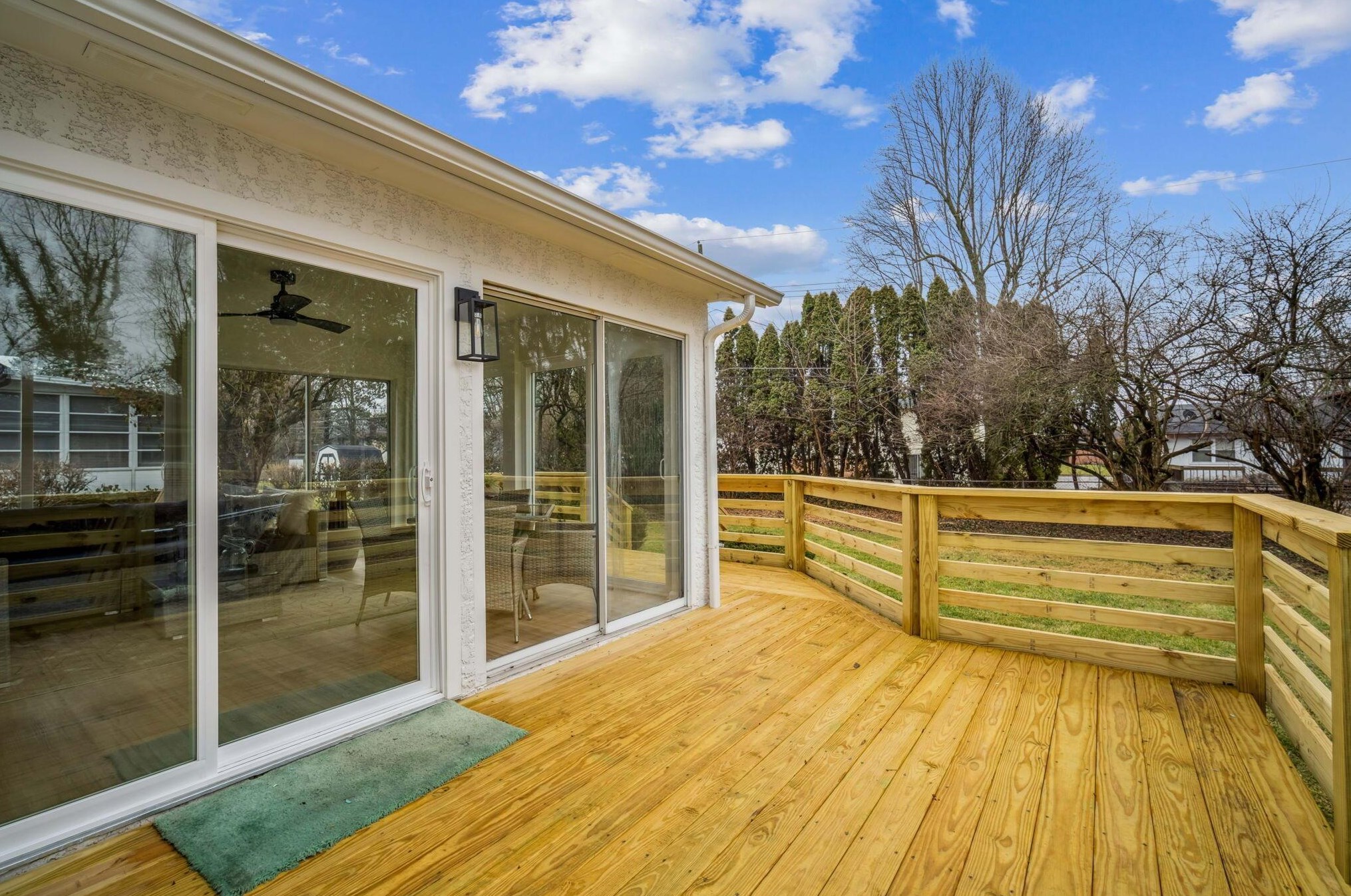 2649 Burnaby Dr, Columbus OH  43209-3201 exterior